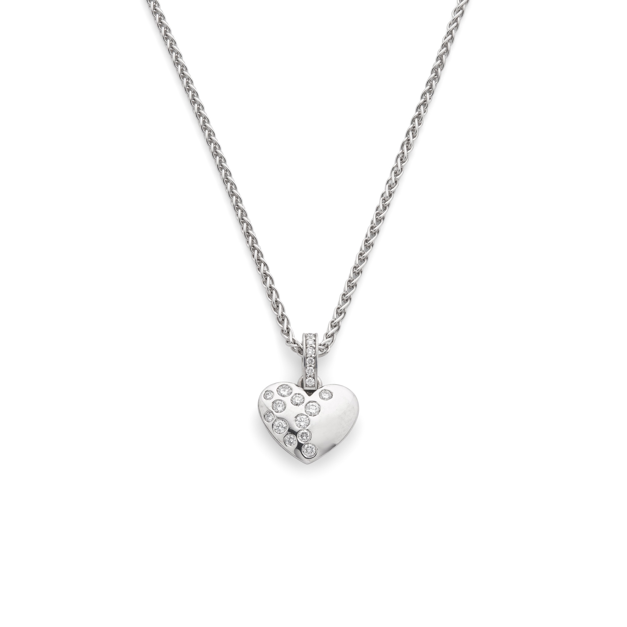 A platinum diamond pendant necklace