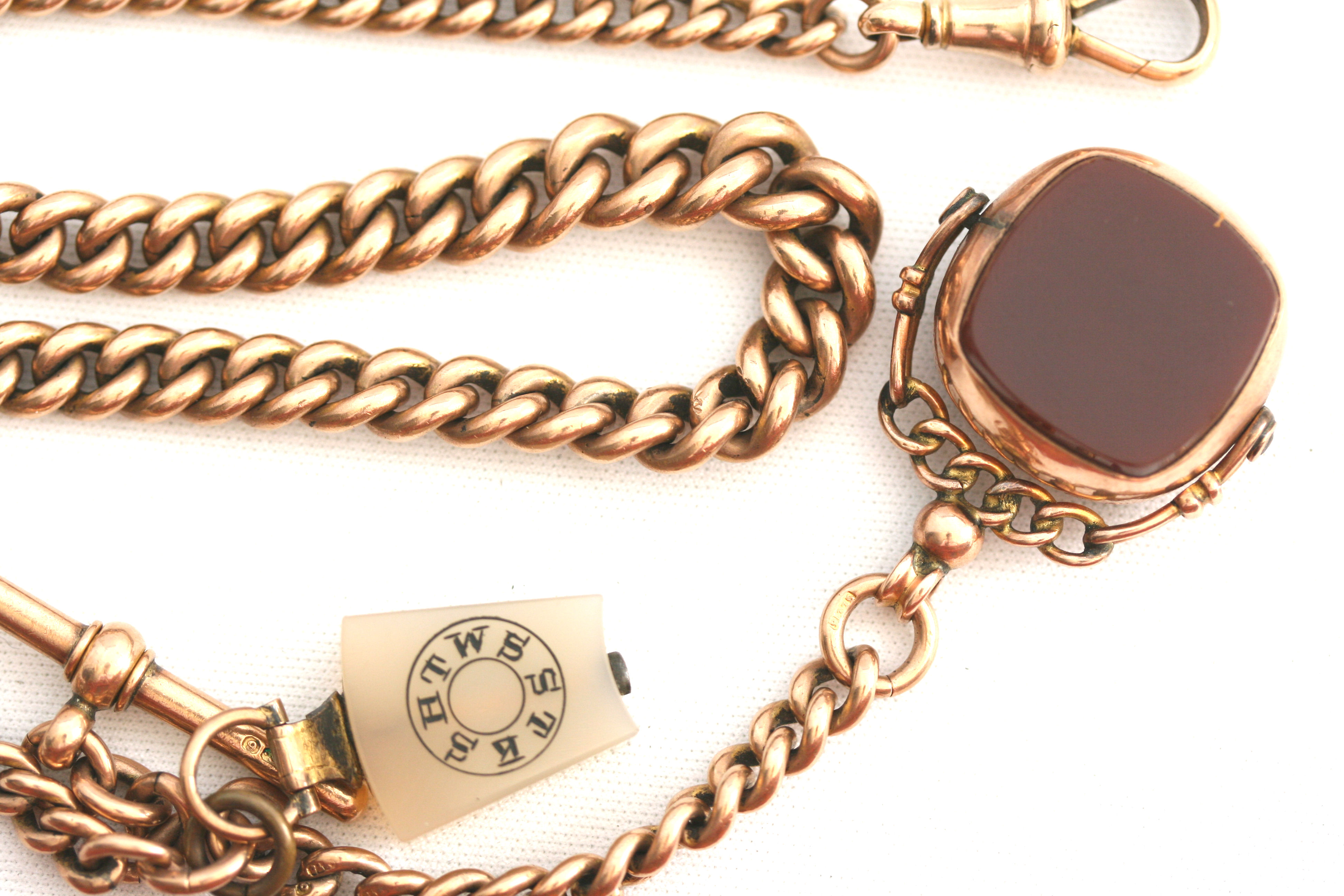 A 9ct rose gold Albert