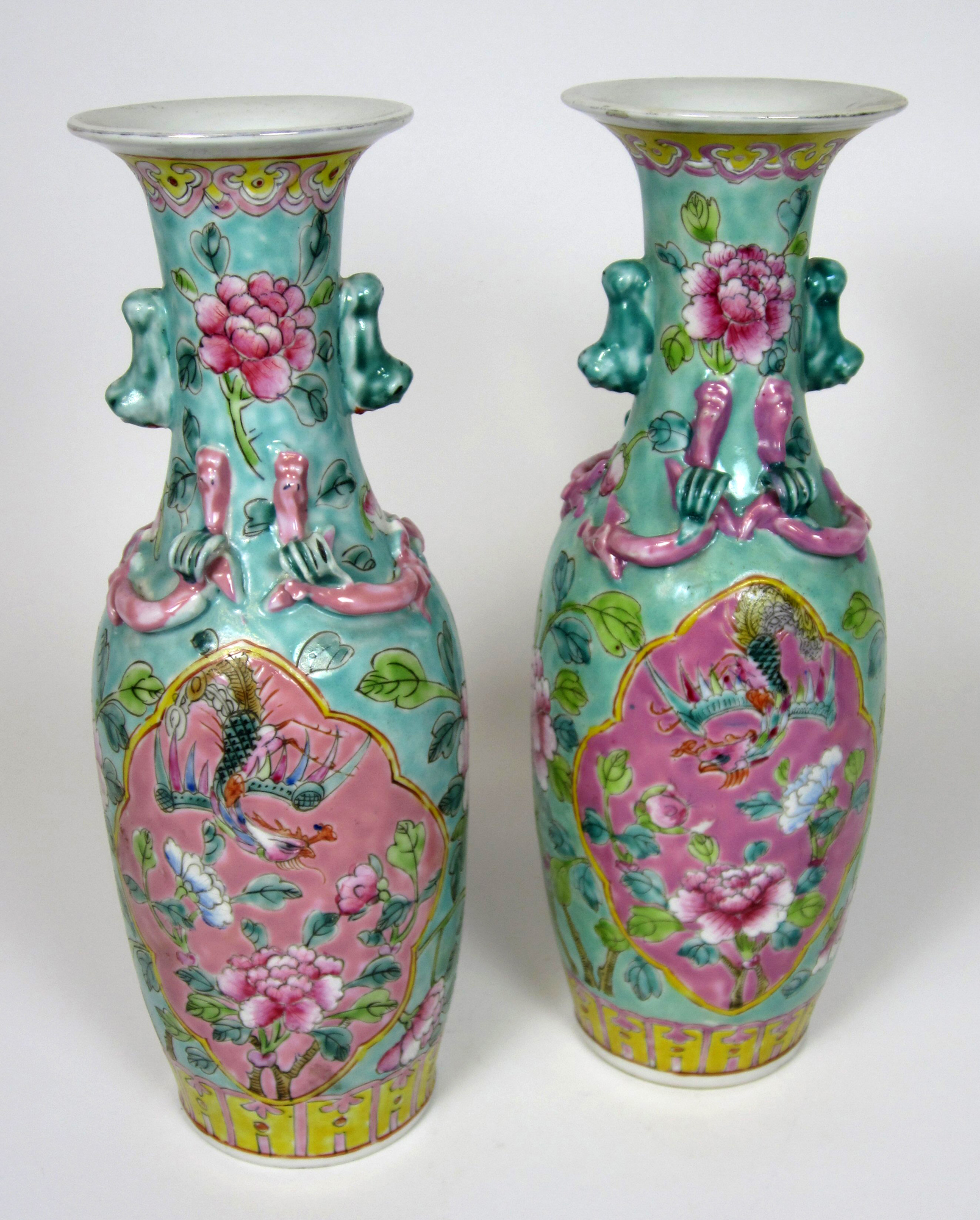 PAIR OF CHINESE FAMILLE ROSE PORCELAIN VASES