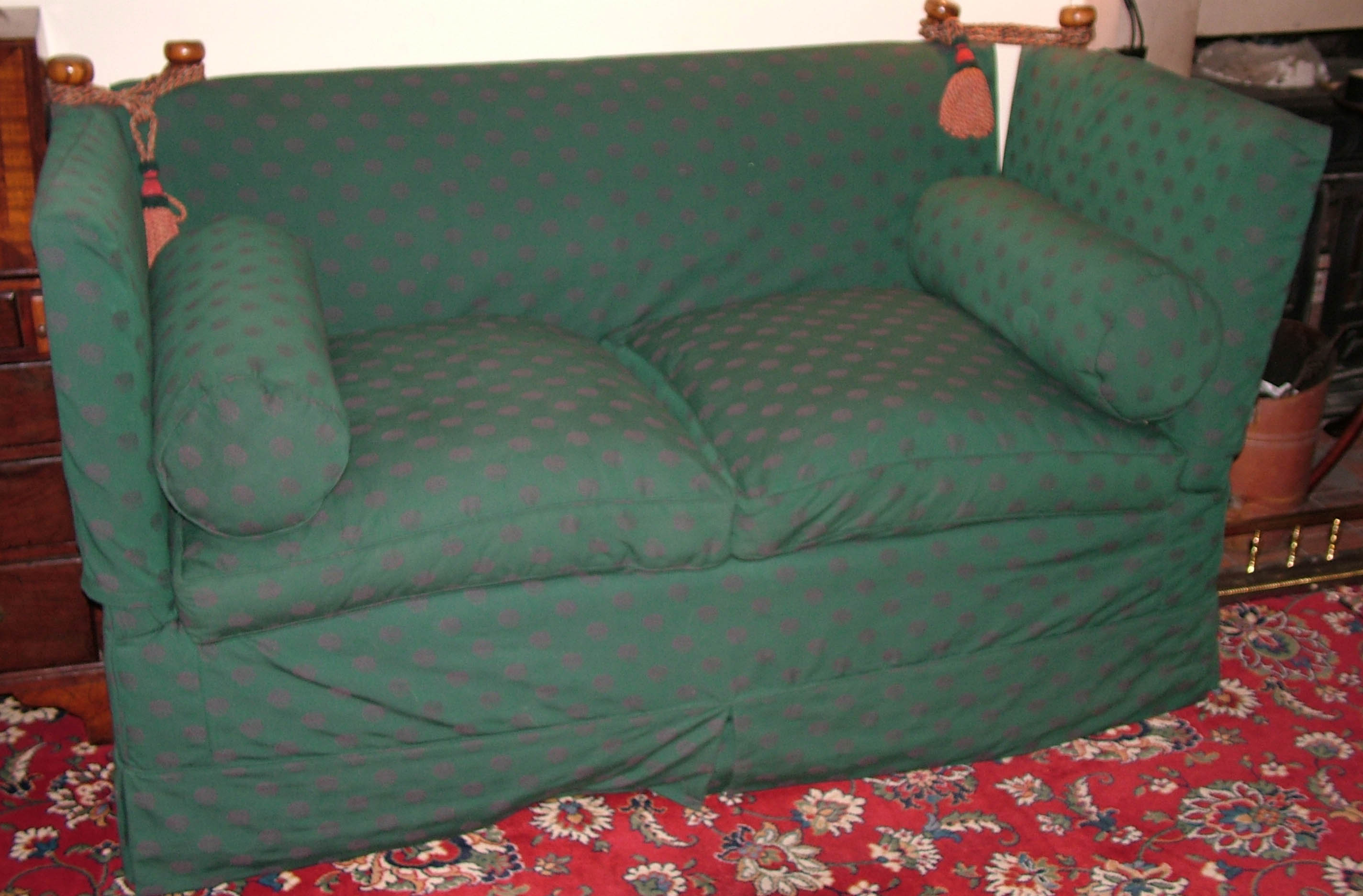 A Knowle settee,