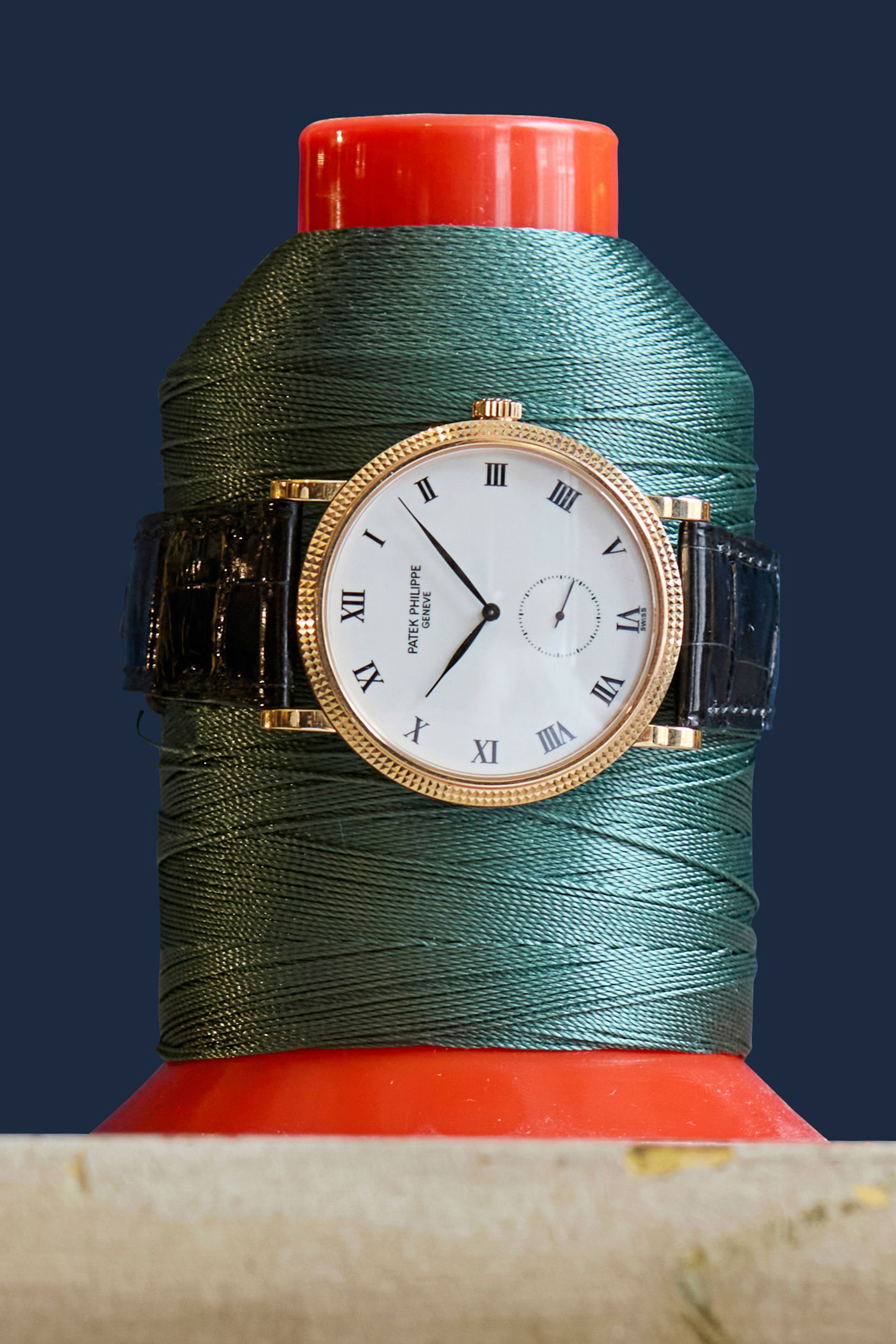 Patek Philippe. A fine & iconic 18k pink gold mechanical wristwatch