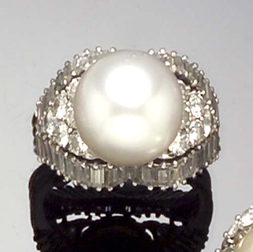 A diamond and cultured pearl cocktail ring,
