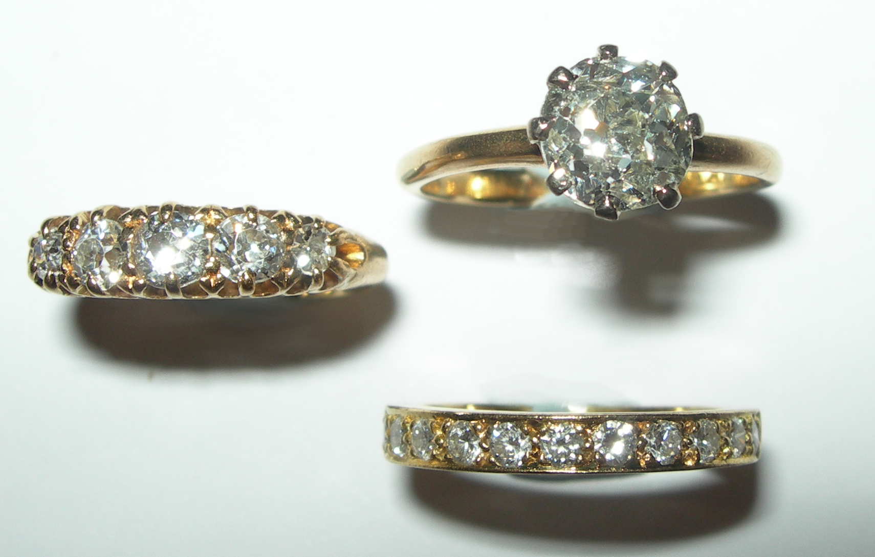 An 18ct gold and platinum mounted diamond single-stone ring,