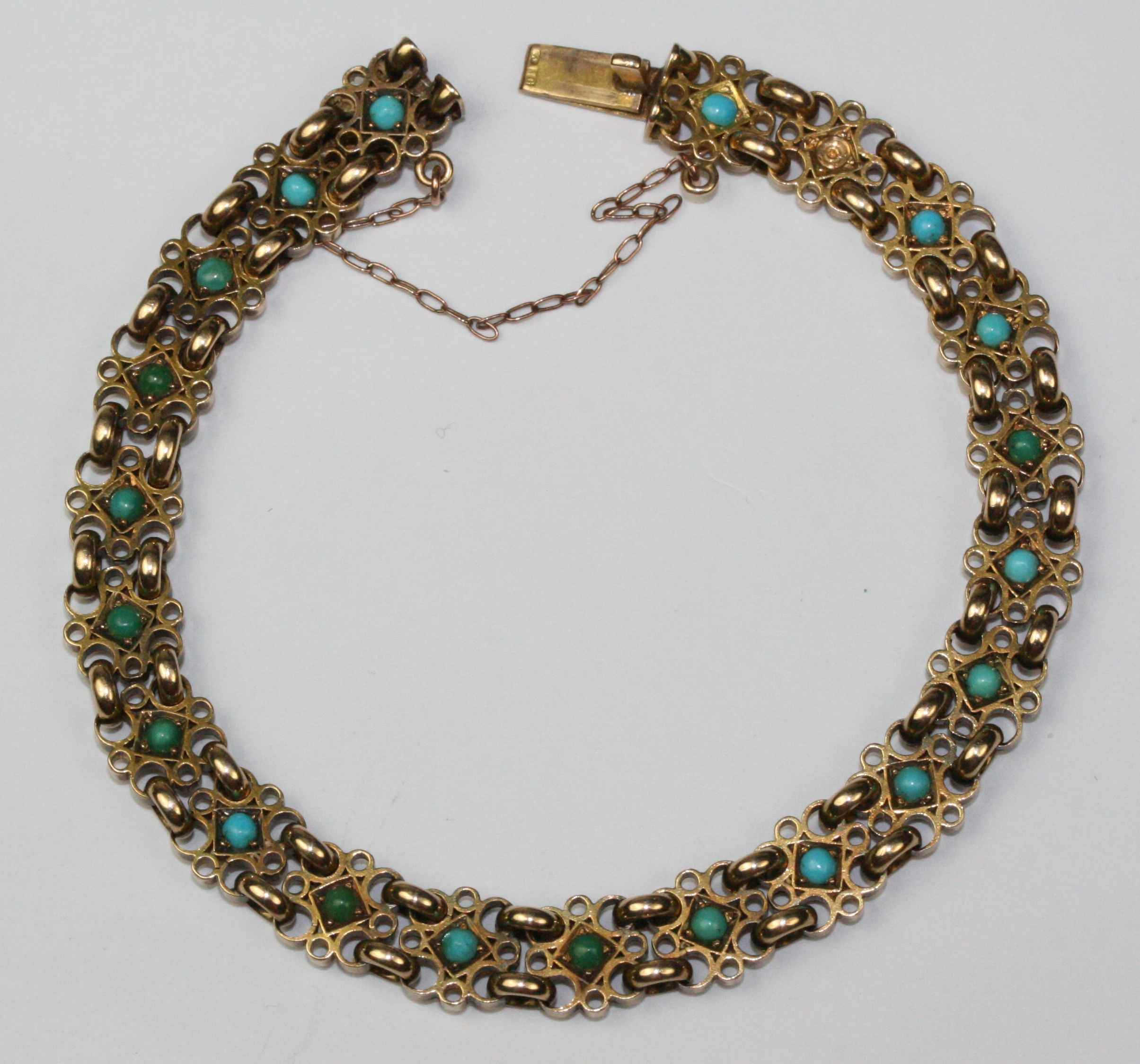 A turquoise set bracelet