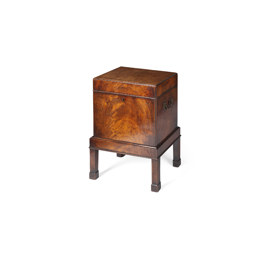 GEORGE III MAHOGANY CELLARETTE ON STAND