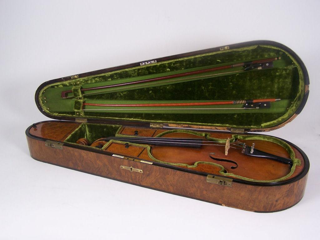 SPRUCE AND MAPLE VIOLIN, BEARING LABEL FOR ANDREAS GUARNERIUS, WITHIN A FITTED CASE BY HILL OF LONDON