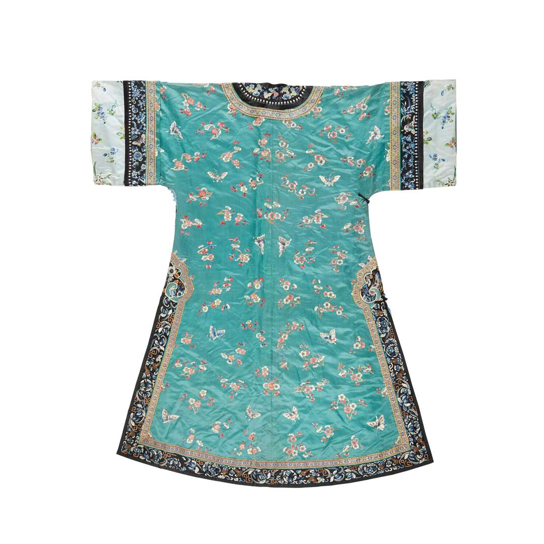 【珍】　★ 額装 亭台仕女図繍片 ★　民国時期　刺繍 仕女紋 亭台紋　民間織繍 珍】 ☆ 額装 亭台仕女図繍片 ☆ 民国時期 刺繍 仕女紋 亭