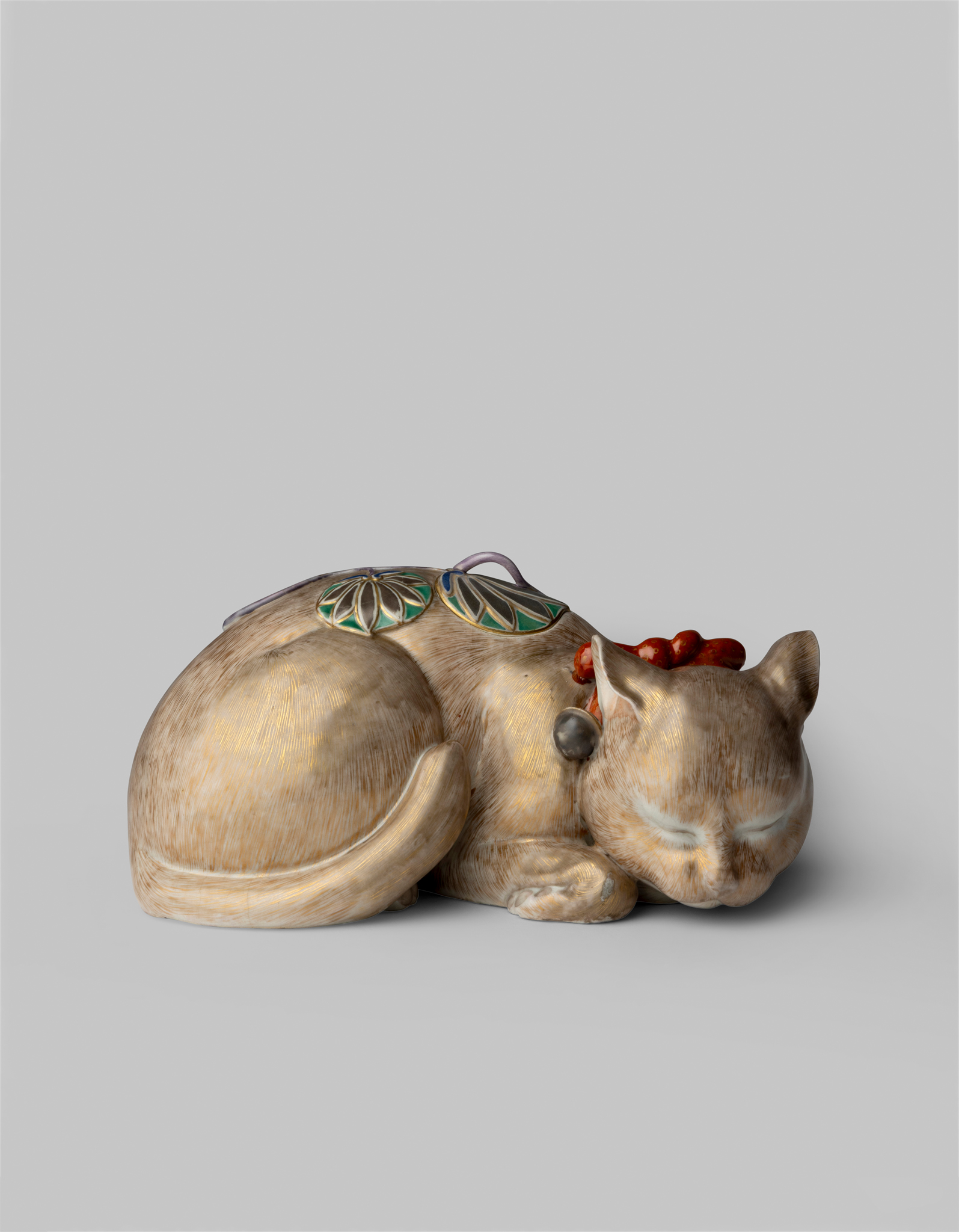 FINE JAPANESE SATSUMA 'SLEEPING CAT' KORO