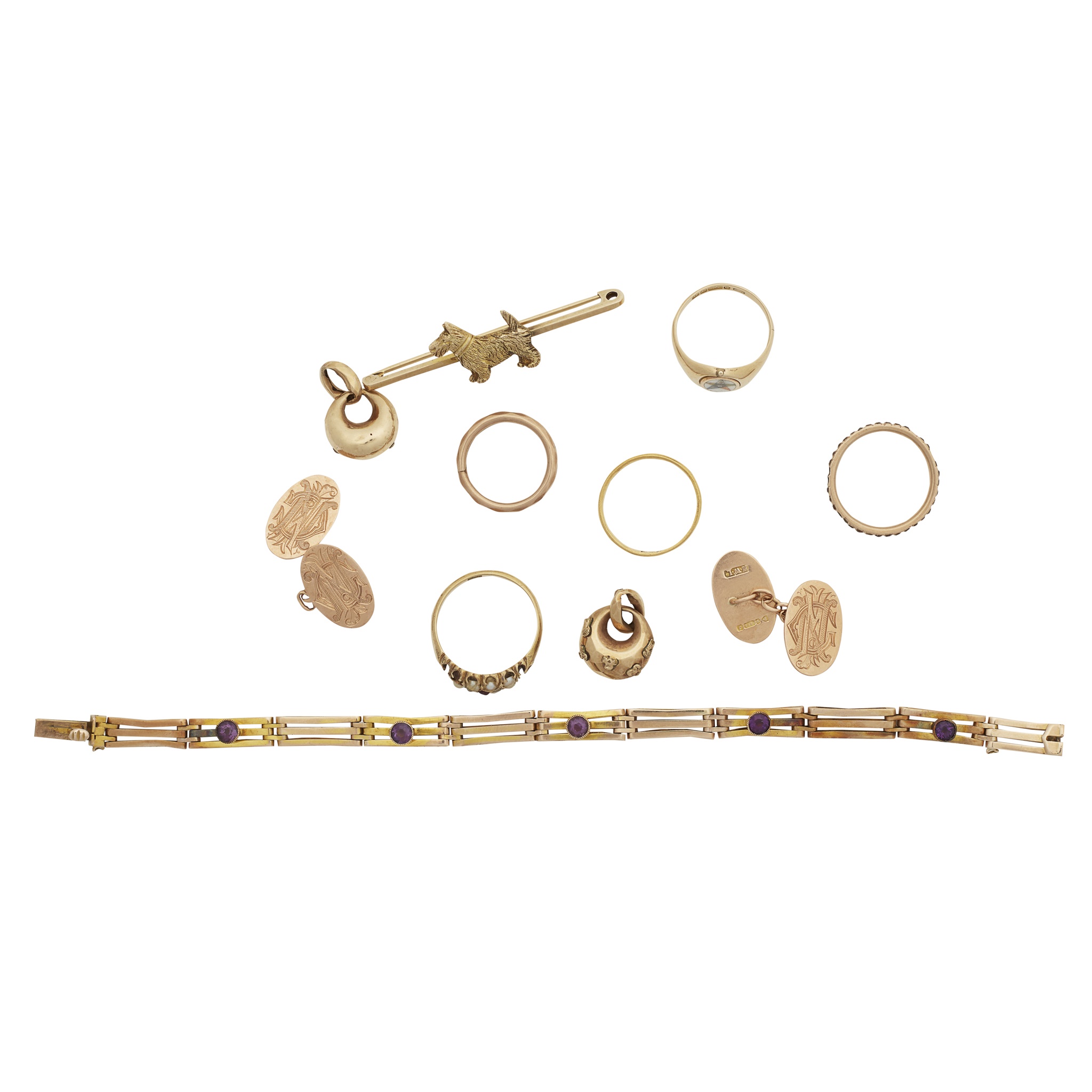 A collection of jewellery