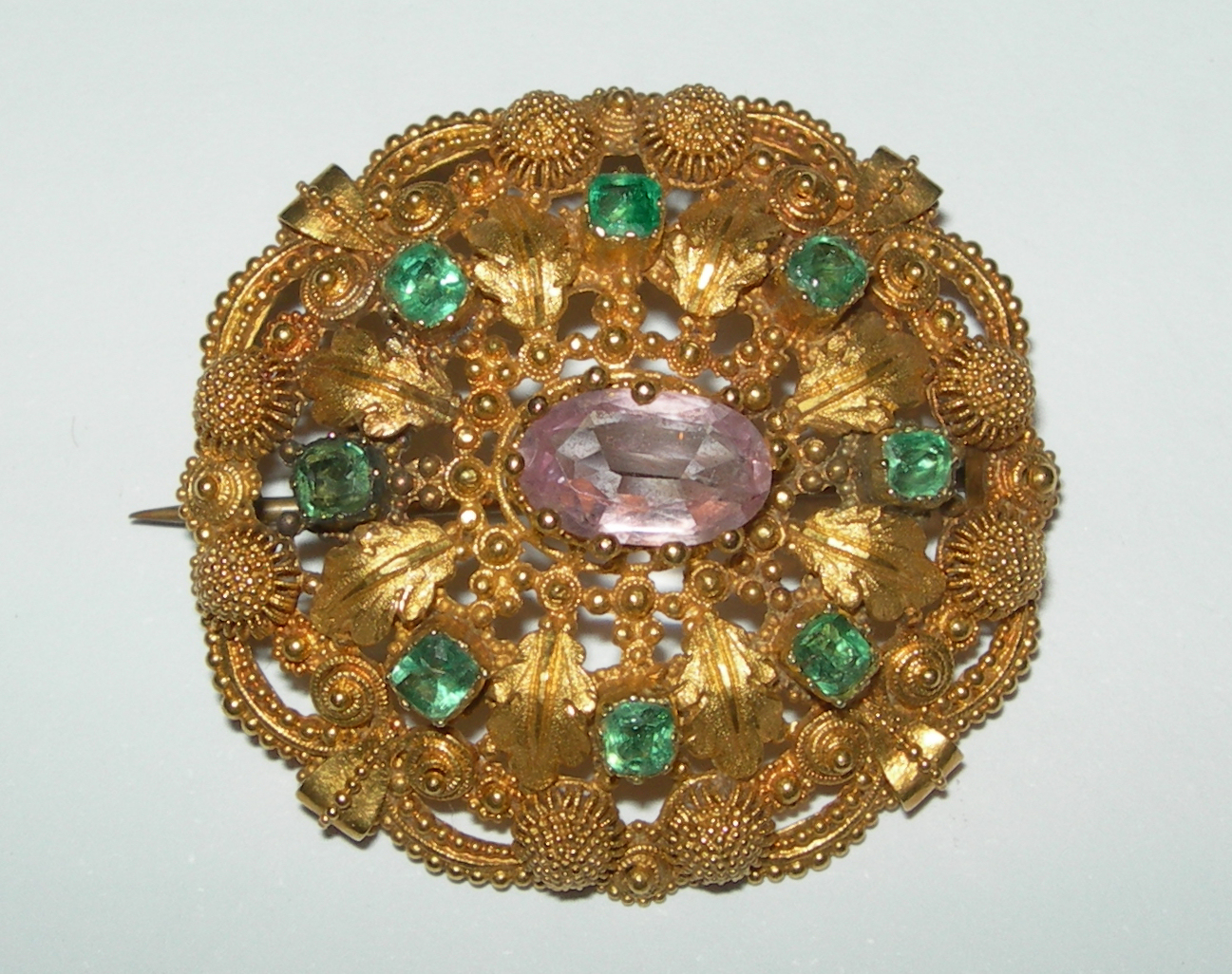 A late Victorian oval brooch,