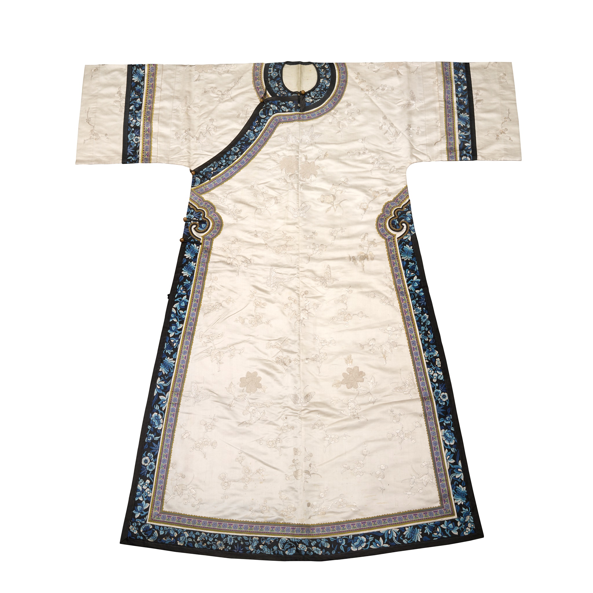 WHITE GROUND SILK EMBROIDERED LADY'S ROBE