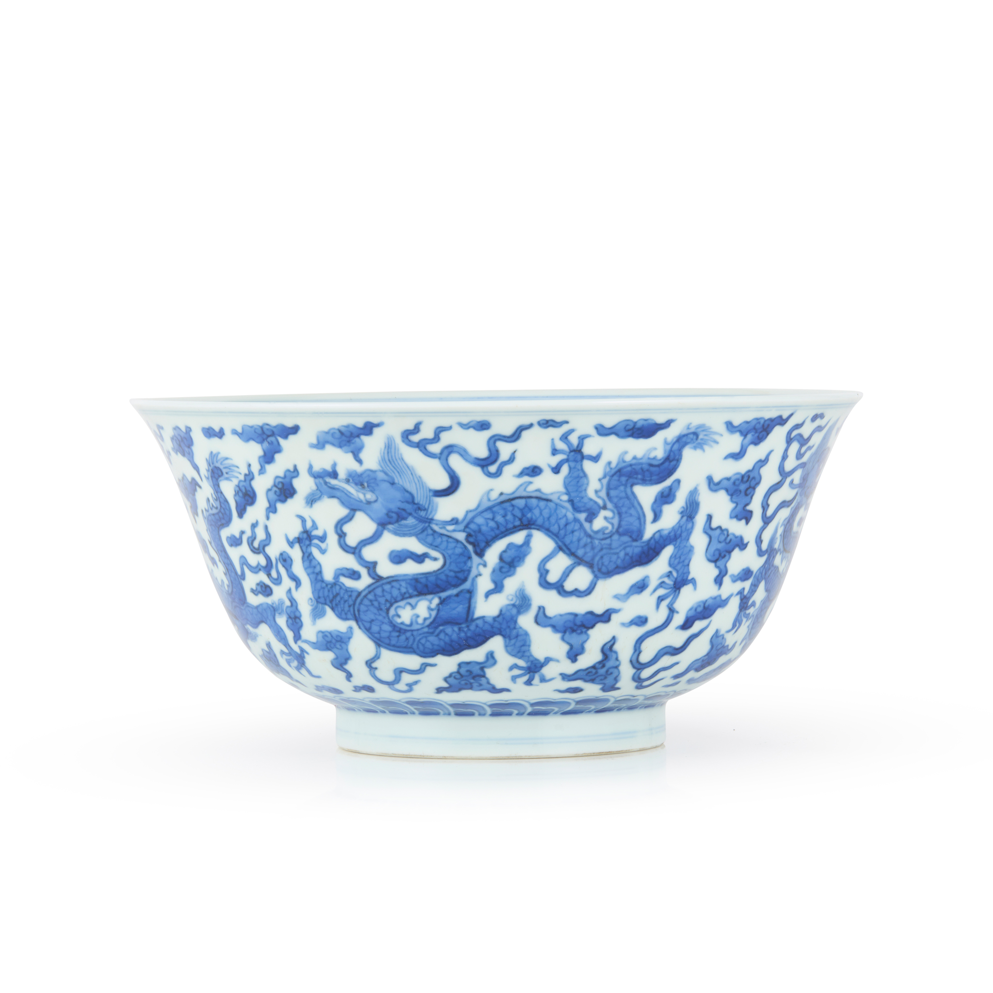 CHINESE BLUE AND WHITE ‘DRAGON’ BOWL
