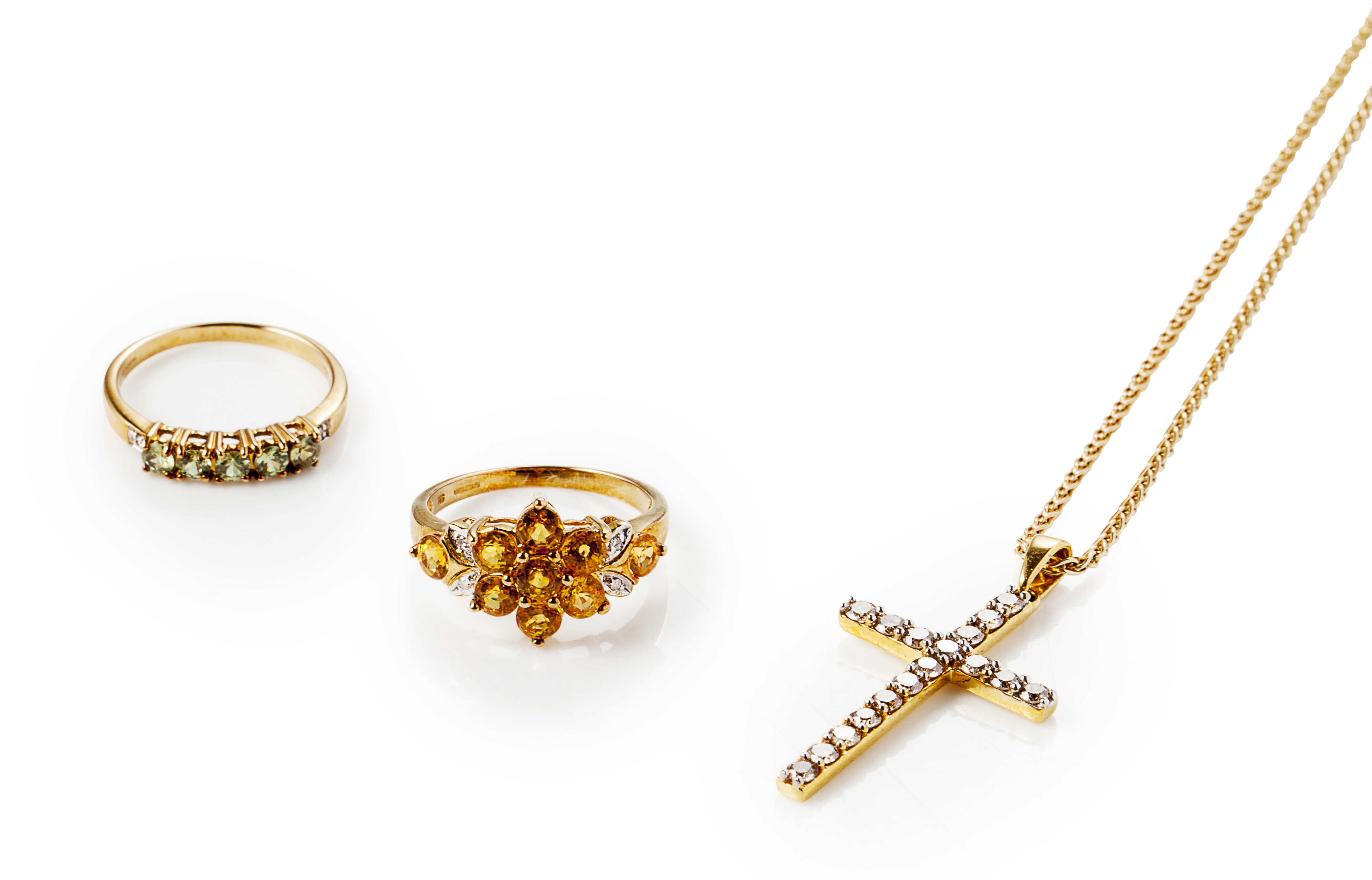 A 9ct gold yellow sapphire set cluster ring