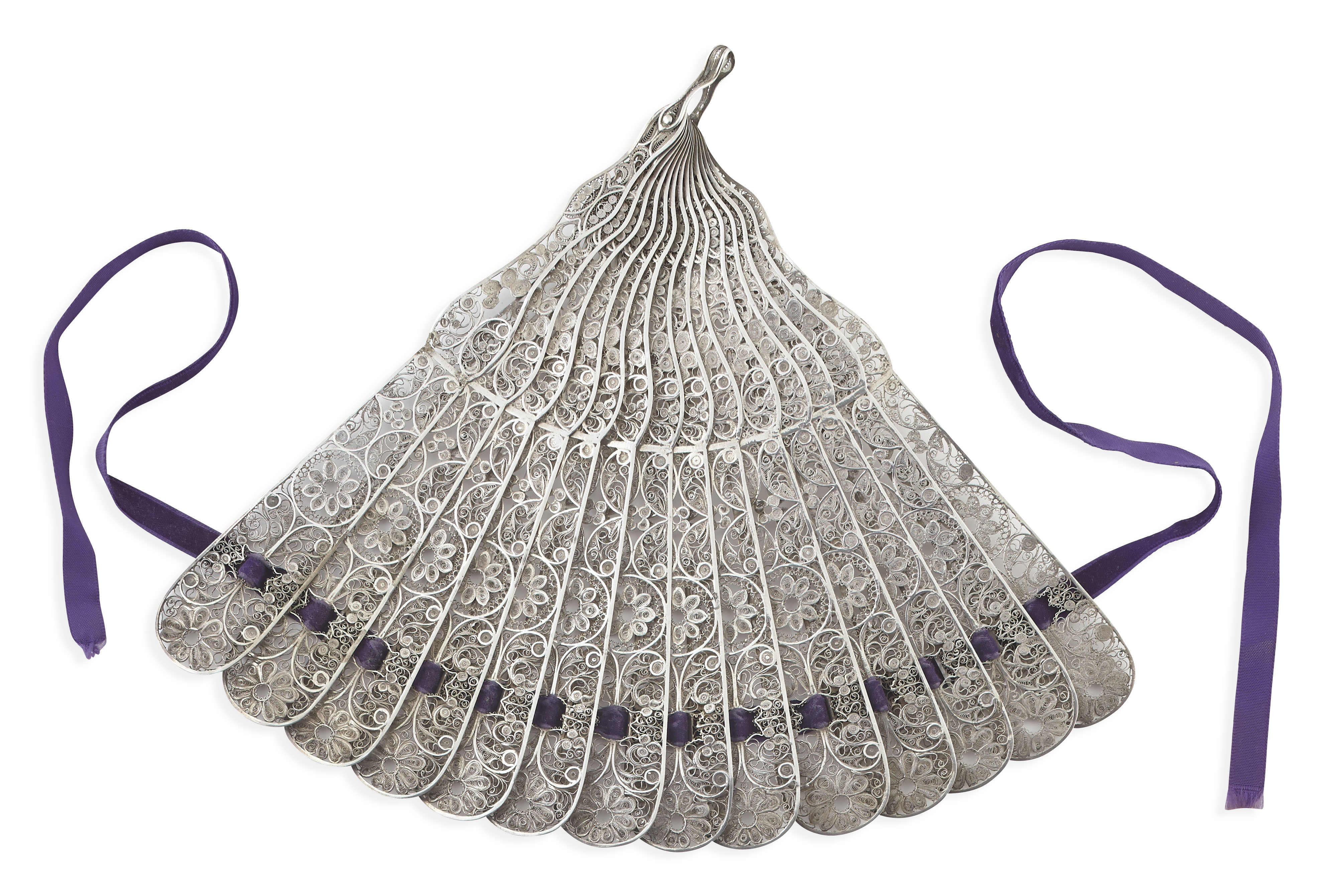 A Chinese export silver filigree fan