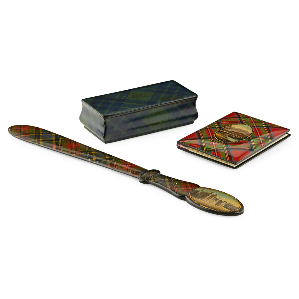 A GROUP OF MAUCHLINE TARTANWARE