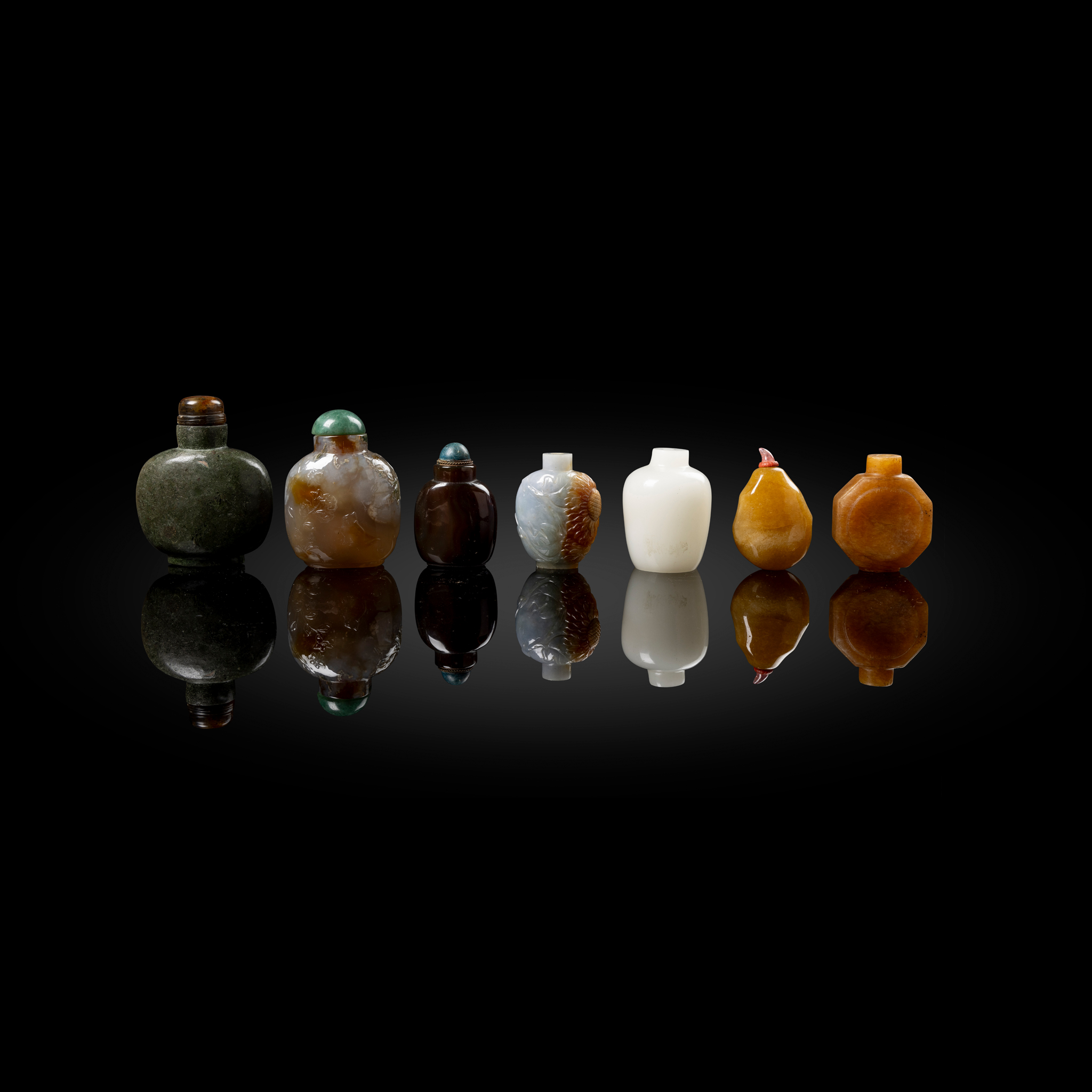 GROUP OF SEVEN CHINESE SNUFF BOTTLES