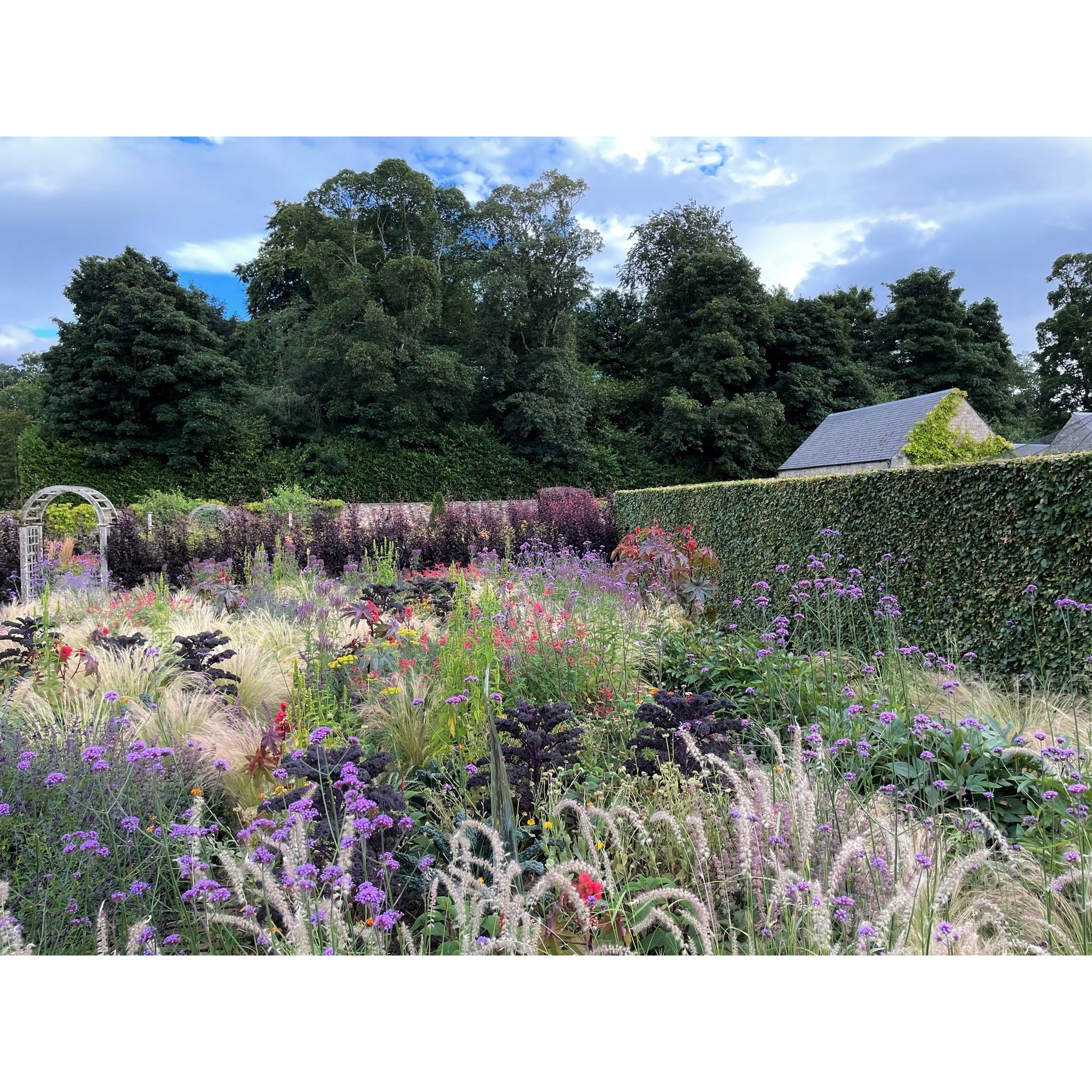 GARDEN TOUR AND SUPPER FOR EIGHT AT WHITBURGH HOUSE, PATHHEAD
