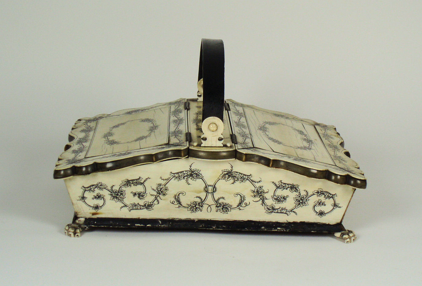 VIZAGAPATAN IVORY WORK BOX