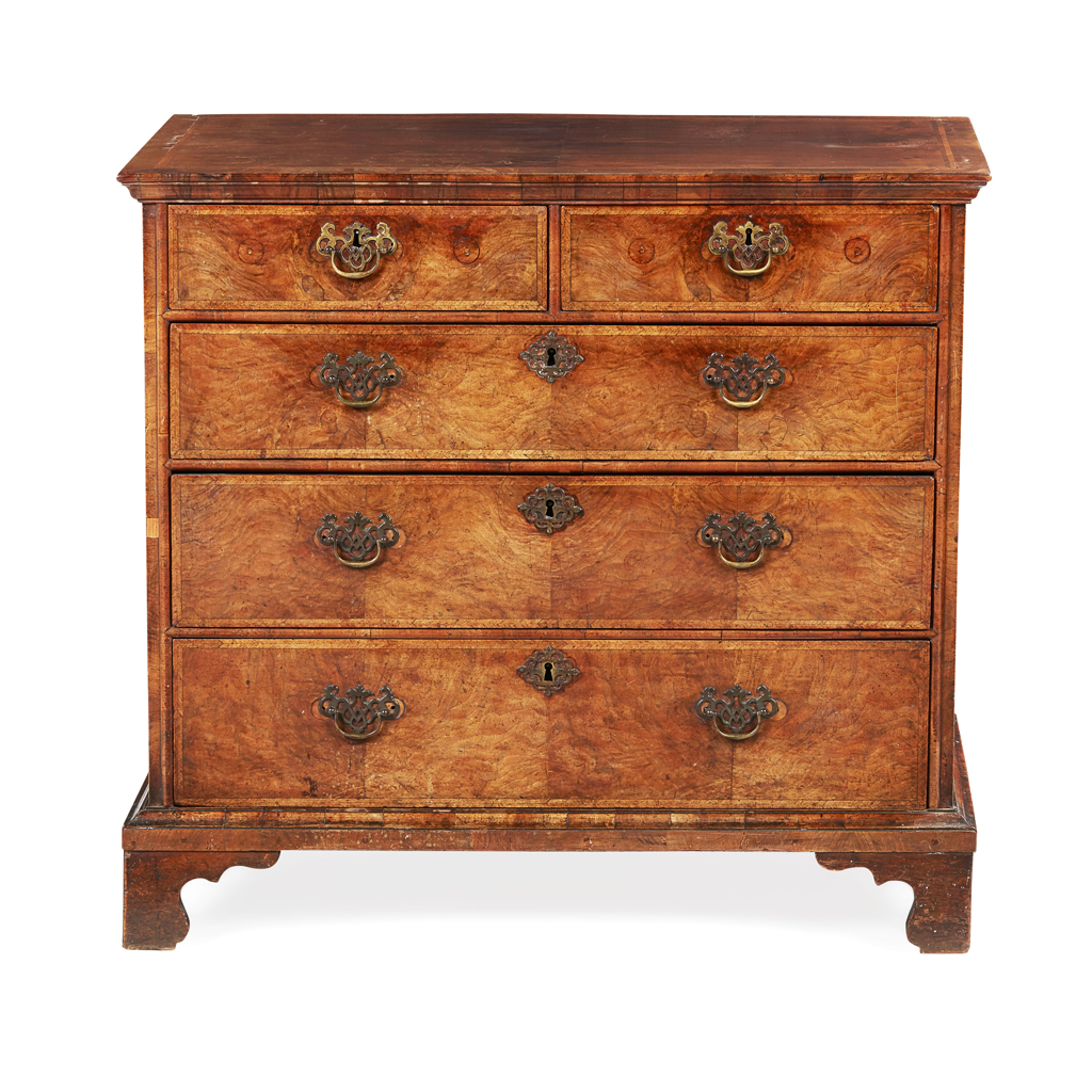 QUEEN ANNE WALNUT CHEST OF DRAWERS