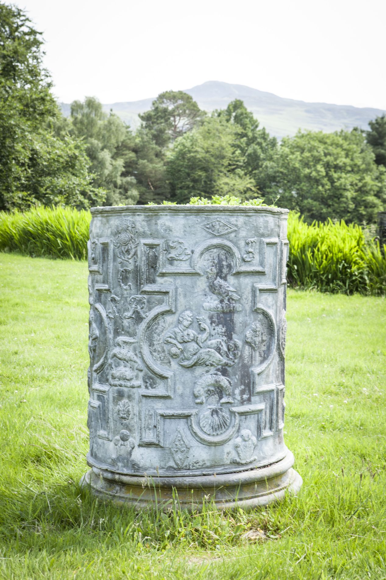 ENGLISH LEAD CISTERN