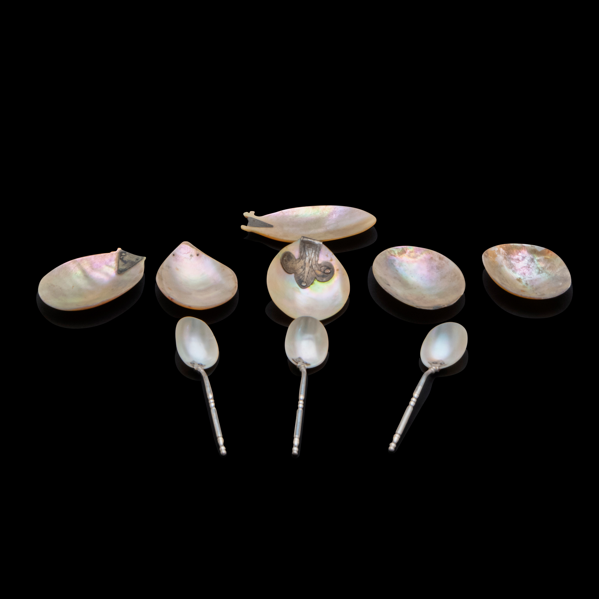 A QUANTITY OF MOTHER-OF-PEARL ITEMS