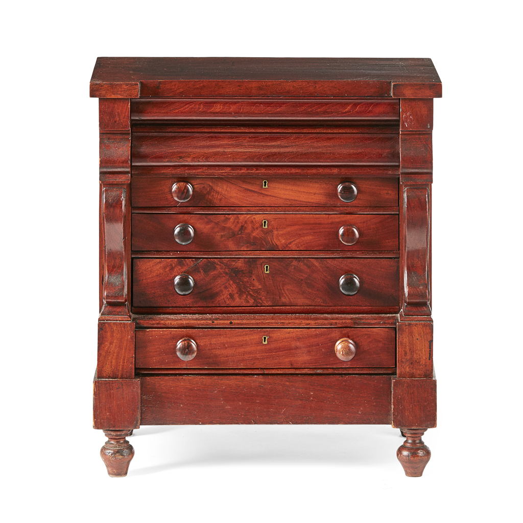 VICTORIAN MINIATURE MAHOGANY CHEST OF DRAWERS