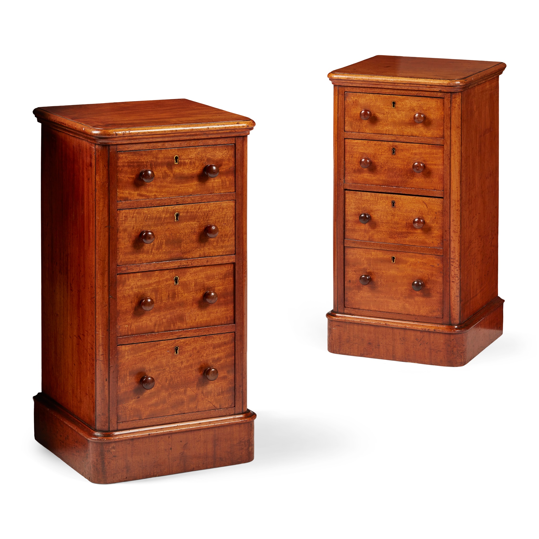 PAIR OF MAHOGANY BEDSIDE CHESTS