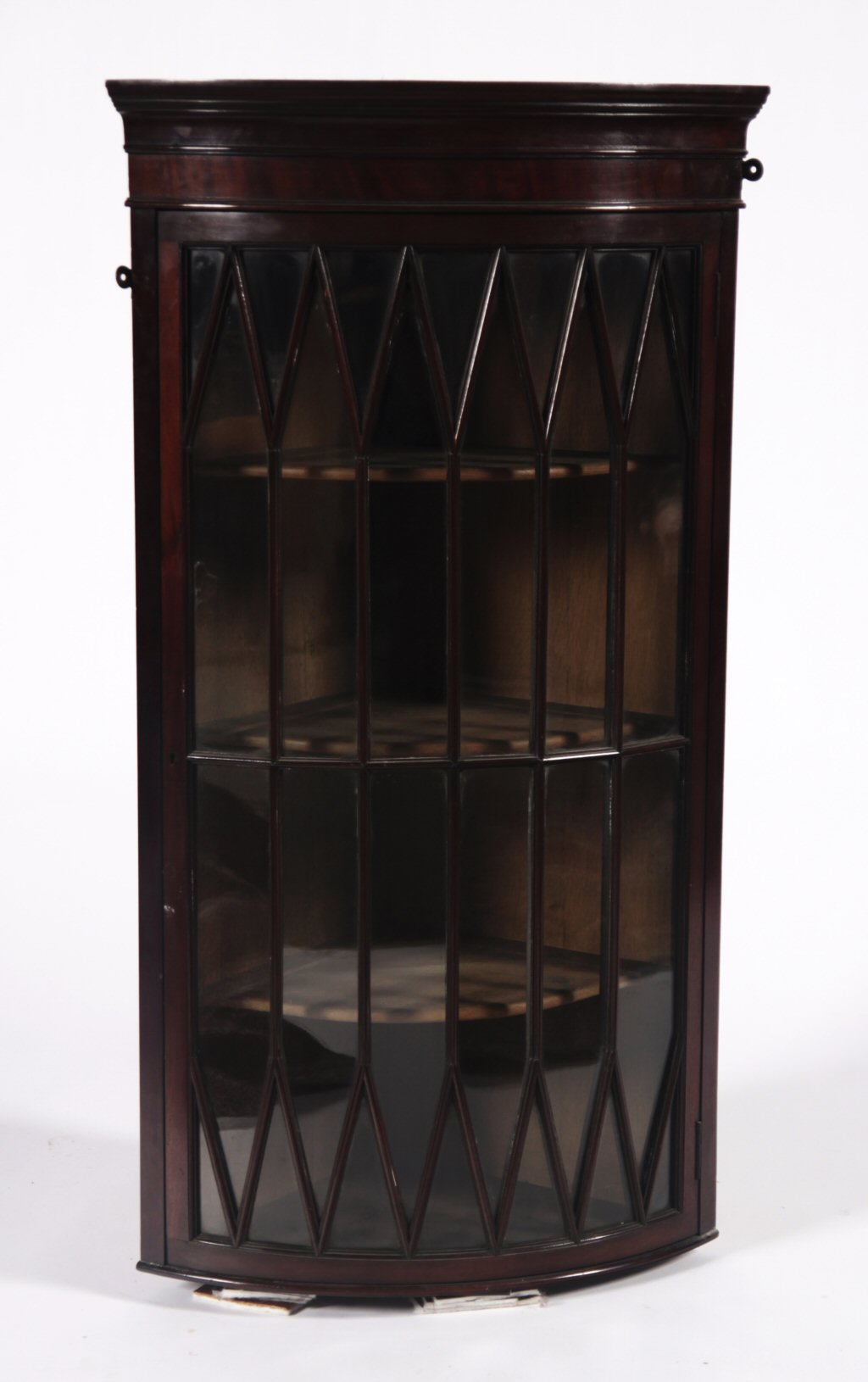 GEORGIAN STYLE BOW FRONT MAHOGANY HANGING CORNER CUPBOARD