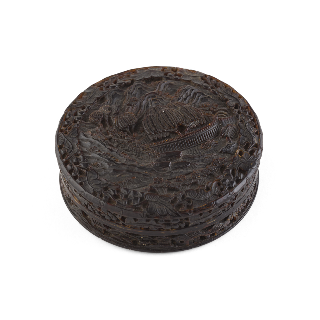 'NAPOLEON'S TOMB' TORTOISESHELL CIRCULAR BOX AND COVER