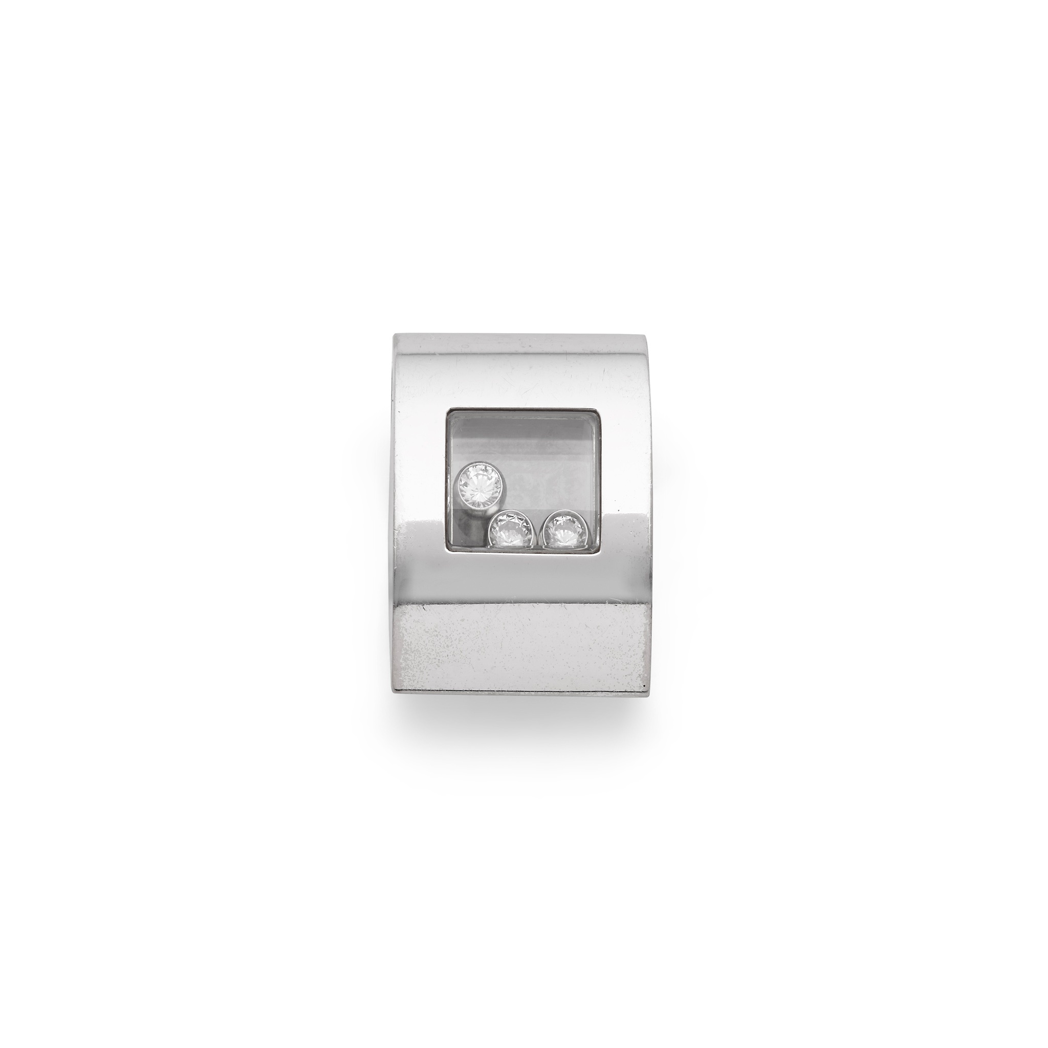 Chopard: A 'Happy Diamonds' pendant