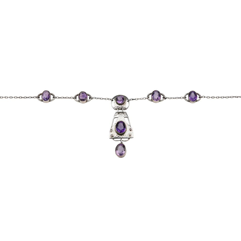 MURRLE BENNETT - An Art Nouveau amethyst set necklace