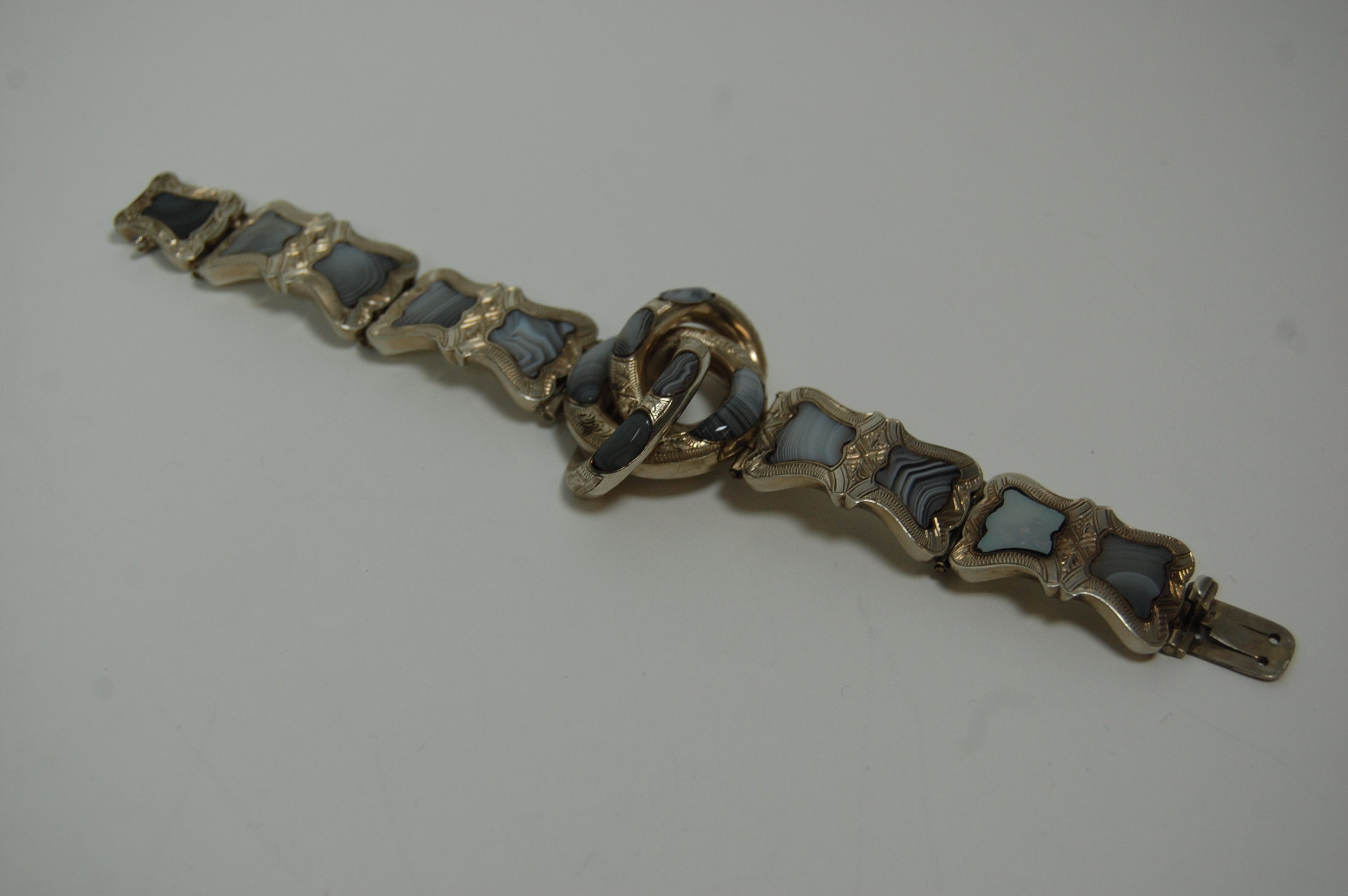 A Scottish market silver and 'Montrose agate' bracelet