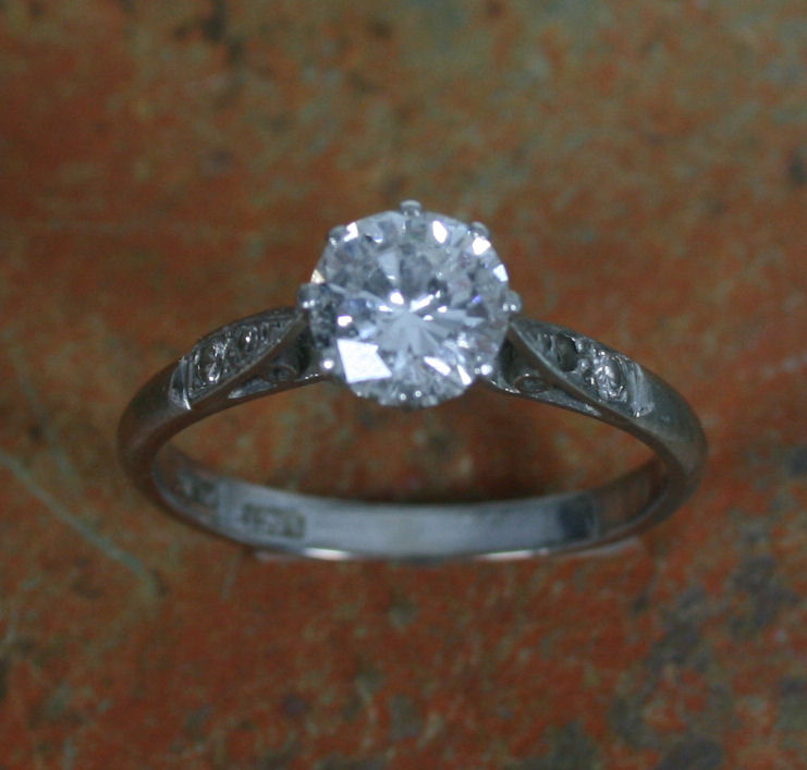 An 18ct white gold and platinum mounted diamond single-stone ring,