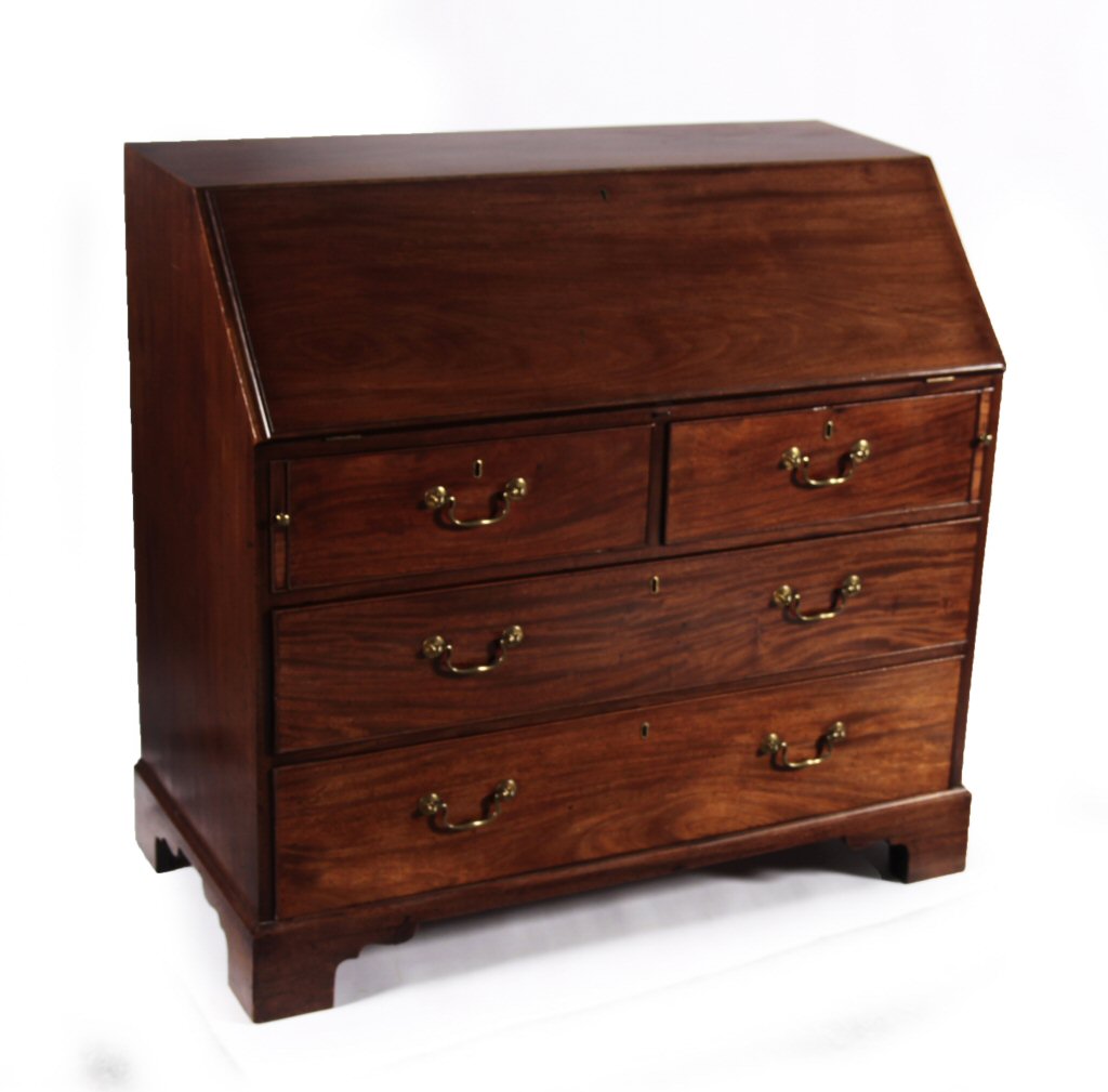 GEORGIAN MAHOGANY BUREAU