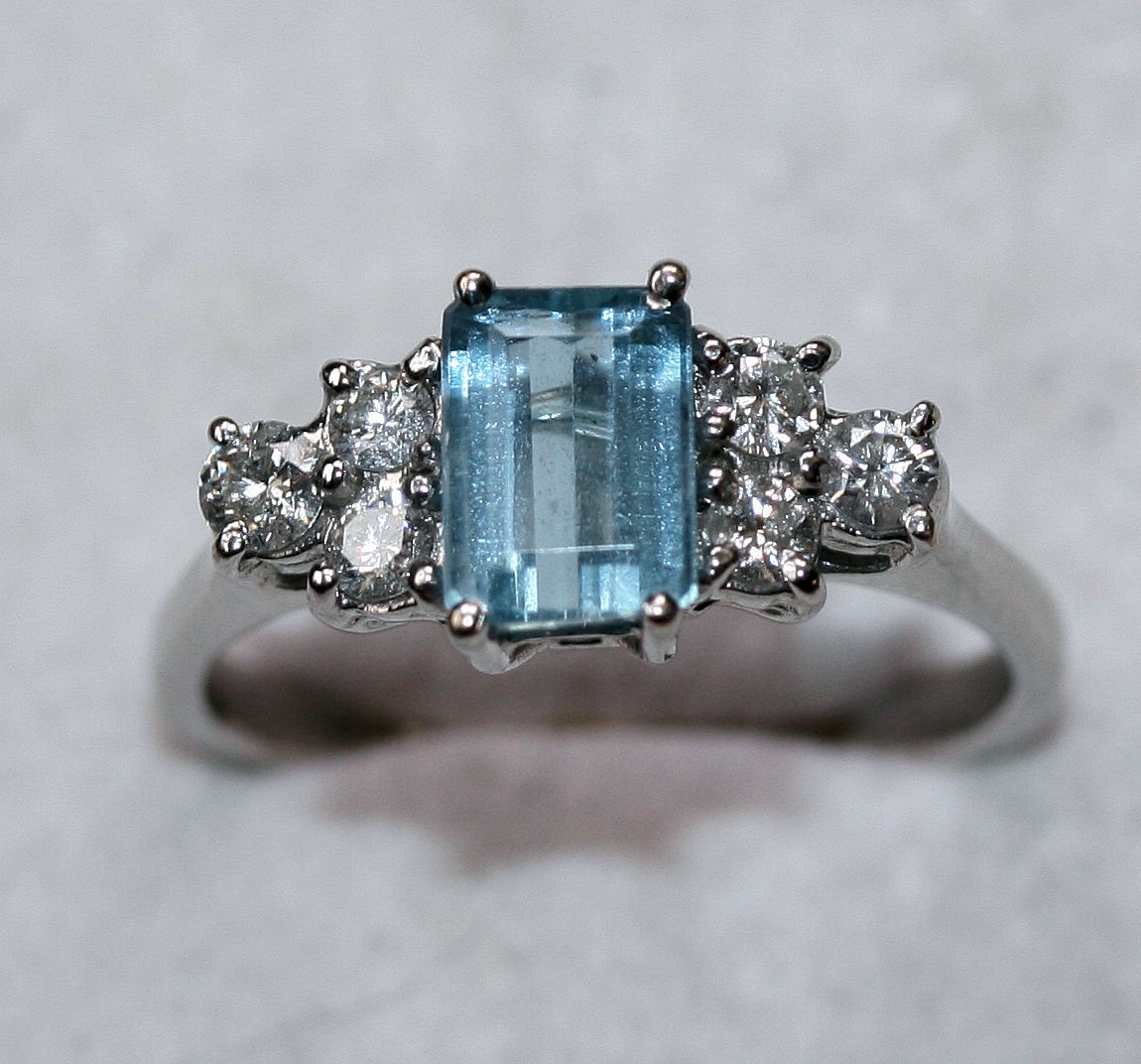 An aquamarine and diamond cluster ring