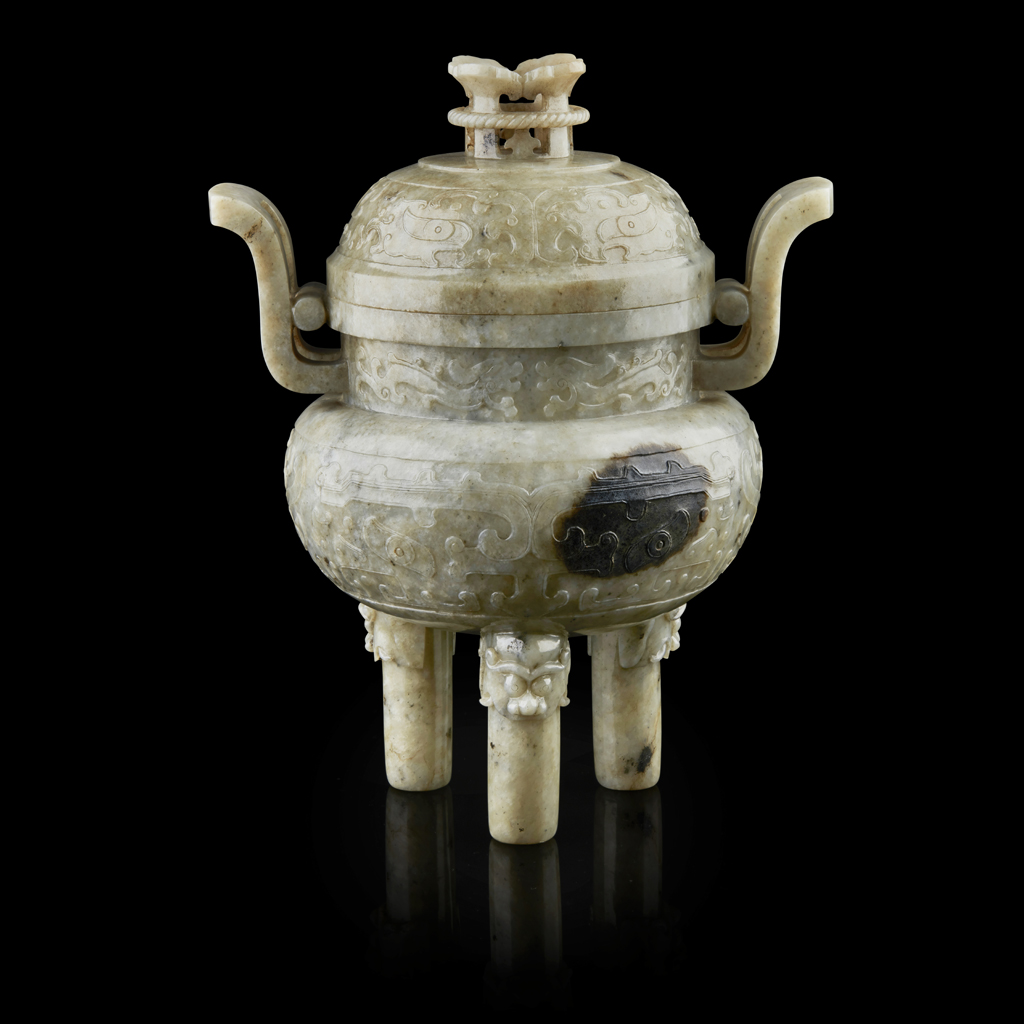 ARCHAISTIC JADE TRIPOD CENSER AND COVER