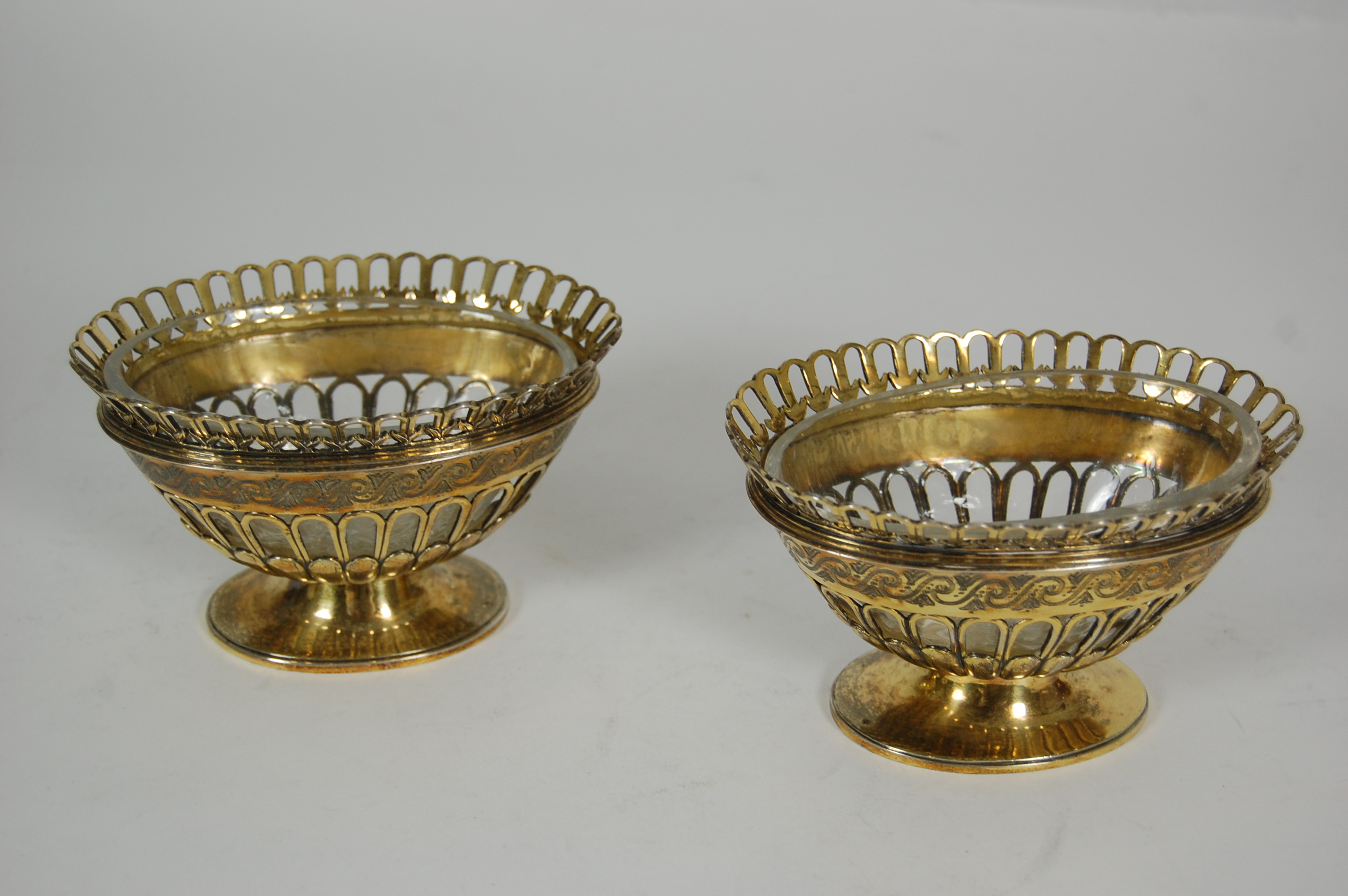 A pair of Victorian silver gilt bon bon dishes