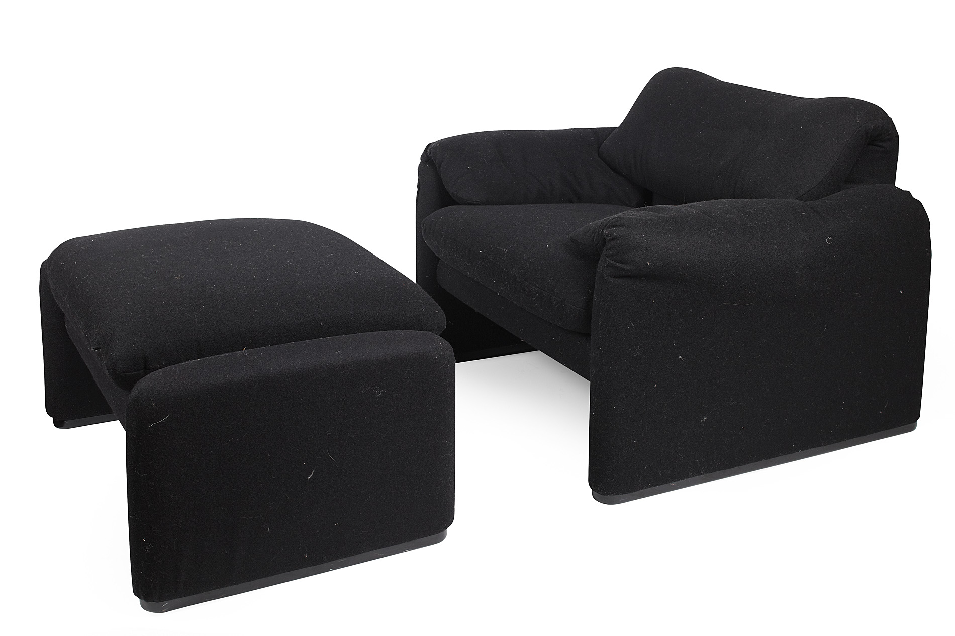 VICO MAGISTRETTI (1920-2006) FOR CASSINA