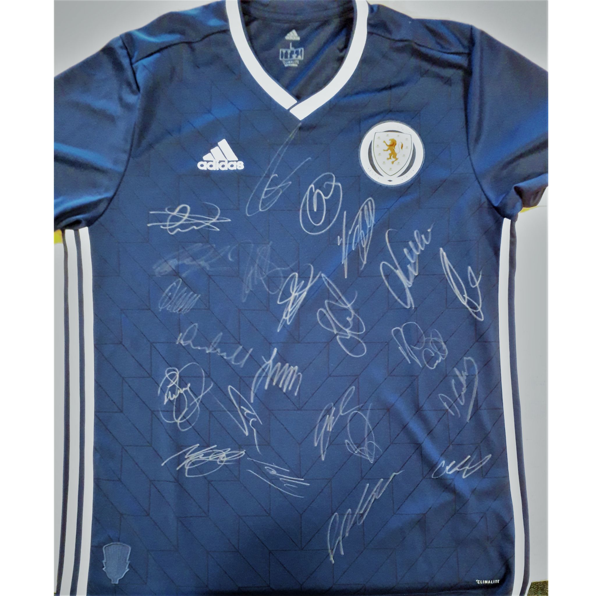 SCOTLAND MEN'S A TEAM SIGNED SHIRT