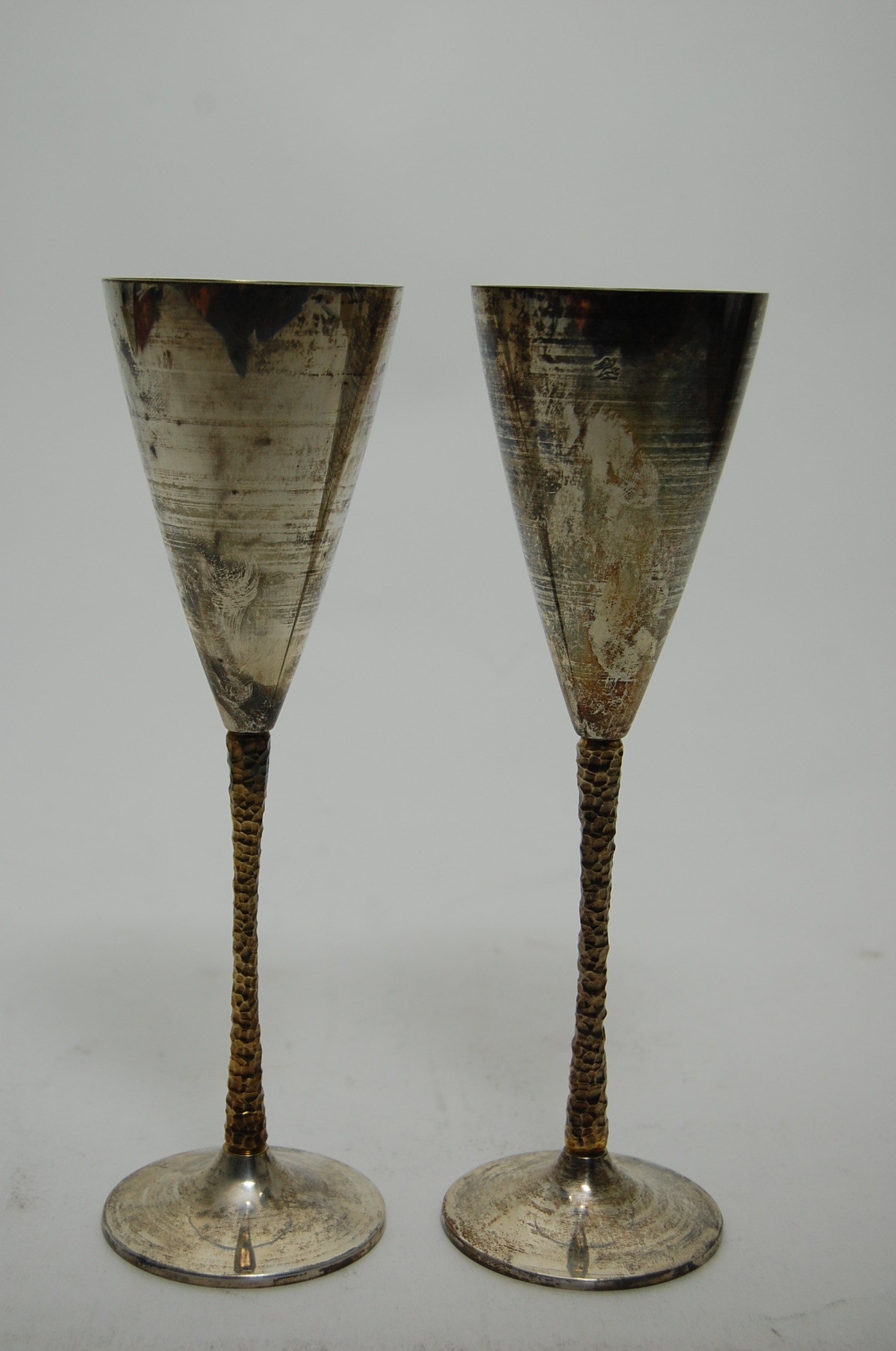 STUART DEVLIN - a pair of modern silver goblets