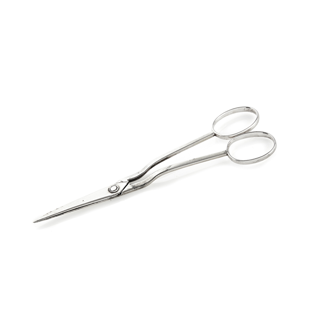A RARE PAIR OF GEORGE III SURGICAL / MEDICAL SCISSORS