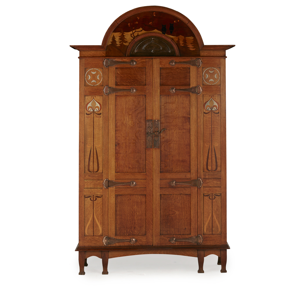 ATTRIBUTED TO BATH CABINET MAKERS