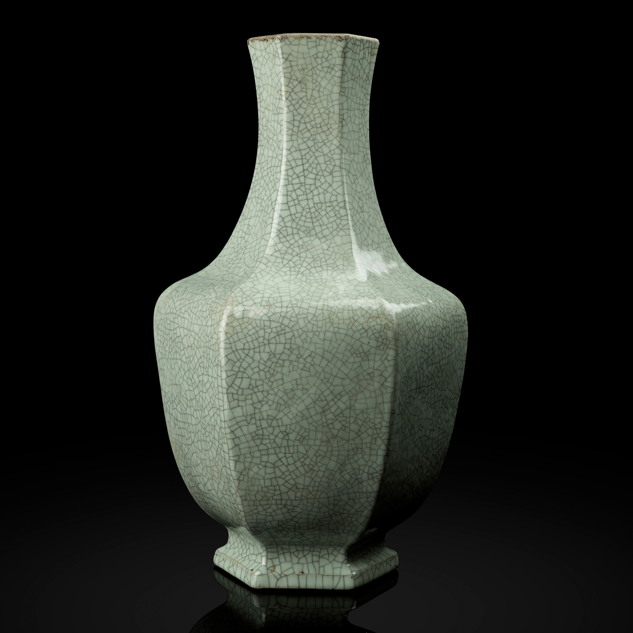 LARGE CHINESE GE-TYPE CRACKLE-GLAZED HEXAGONAL VASE