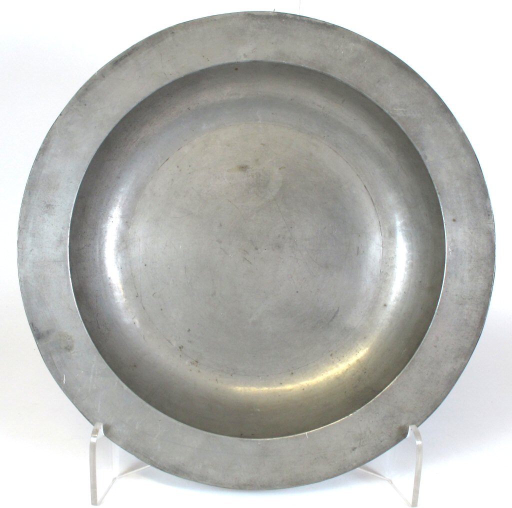 THREE SCOTTISH PEWTER ALMS DISHES