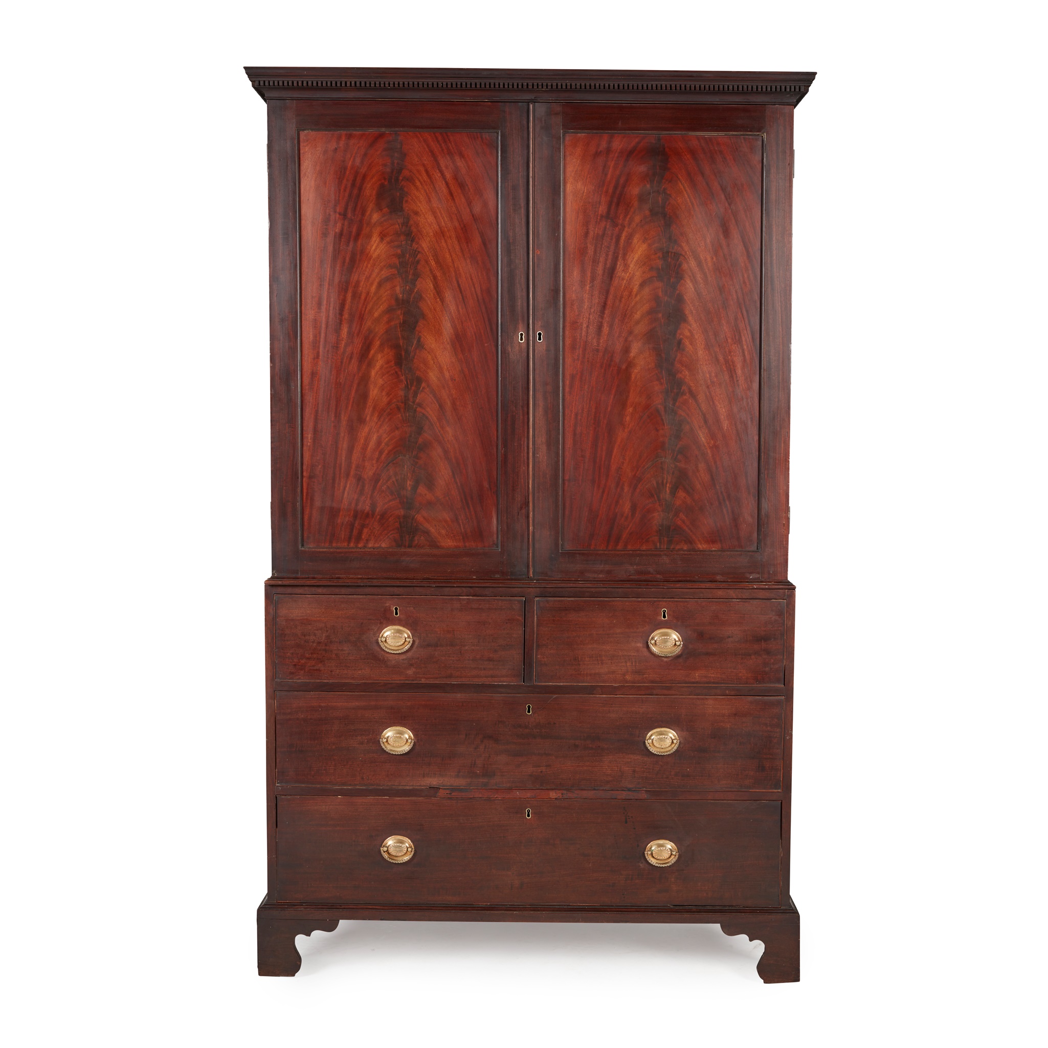 GEORGE III MAHOGANY LINEN PRESS