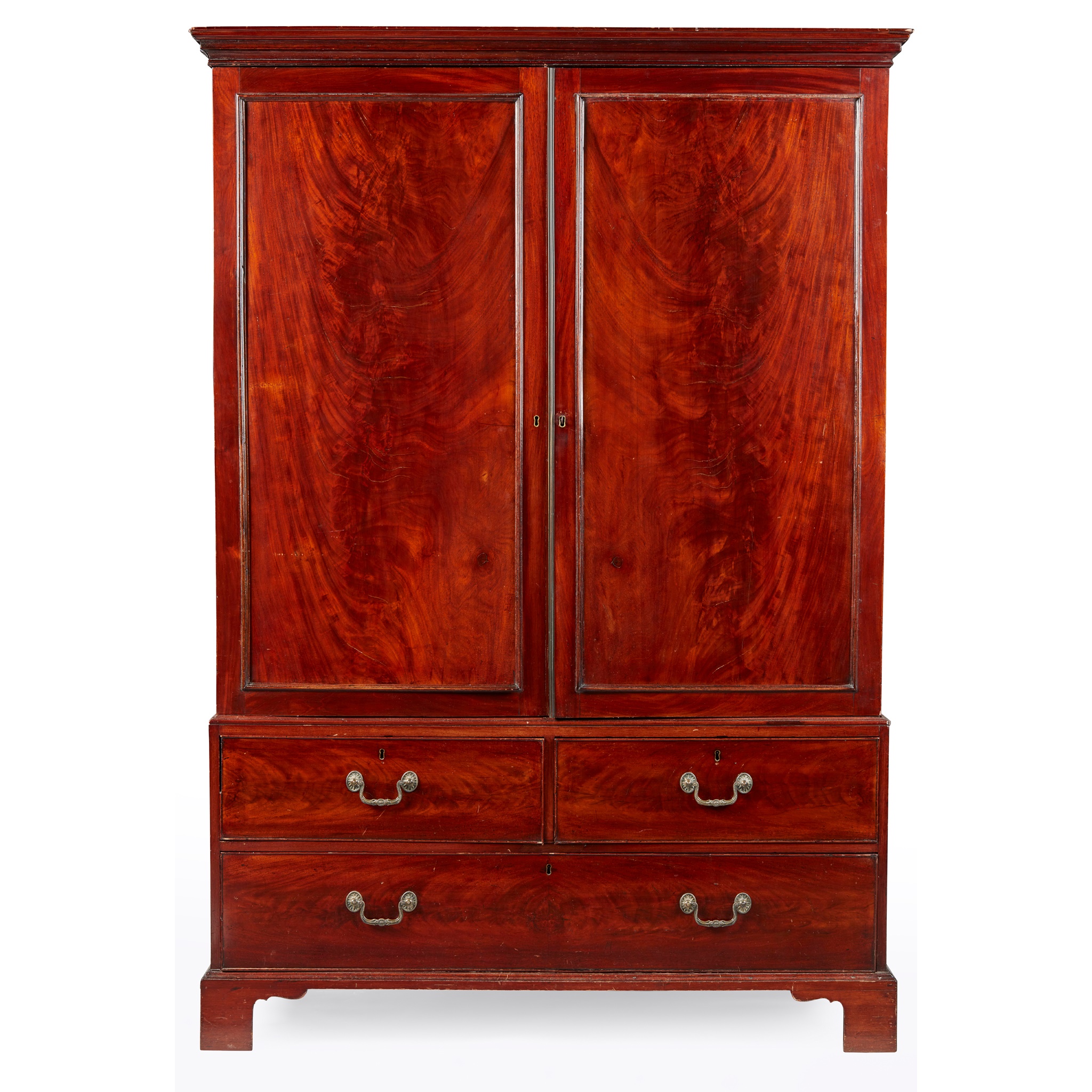 LATE GEORGIAN MAHOGANY LINEN PRESS