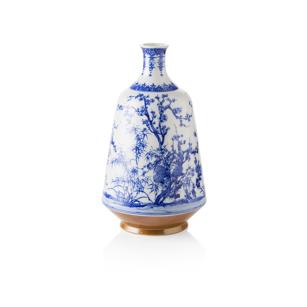 SETO BLUE AND WHITE VASE