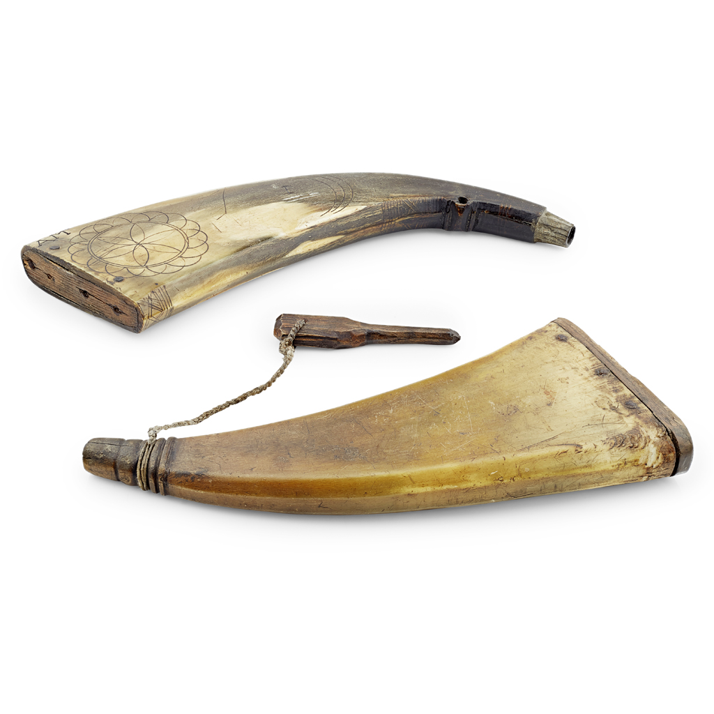 SCOTTISH FLATTENED COW HORN POWDER FLASKS