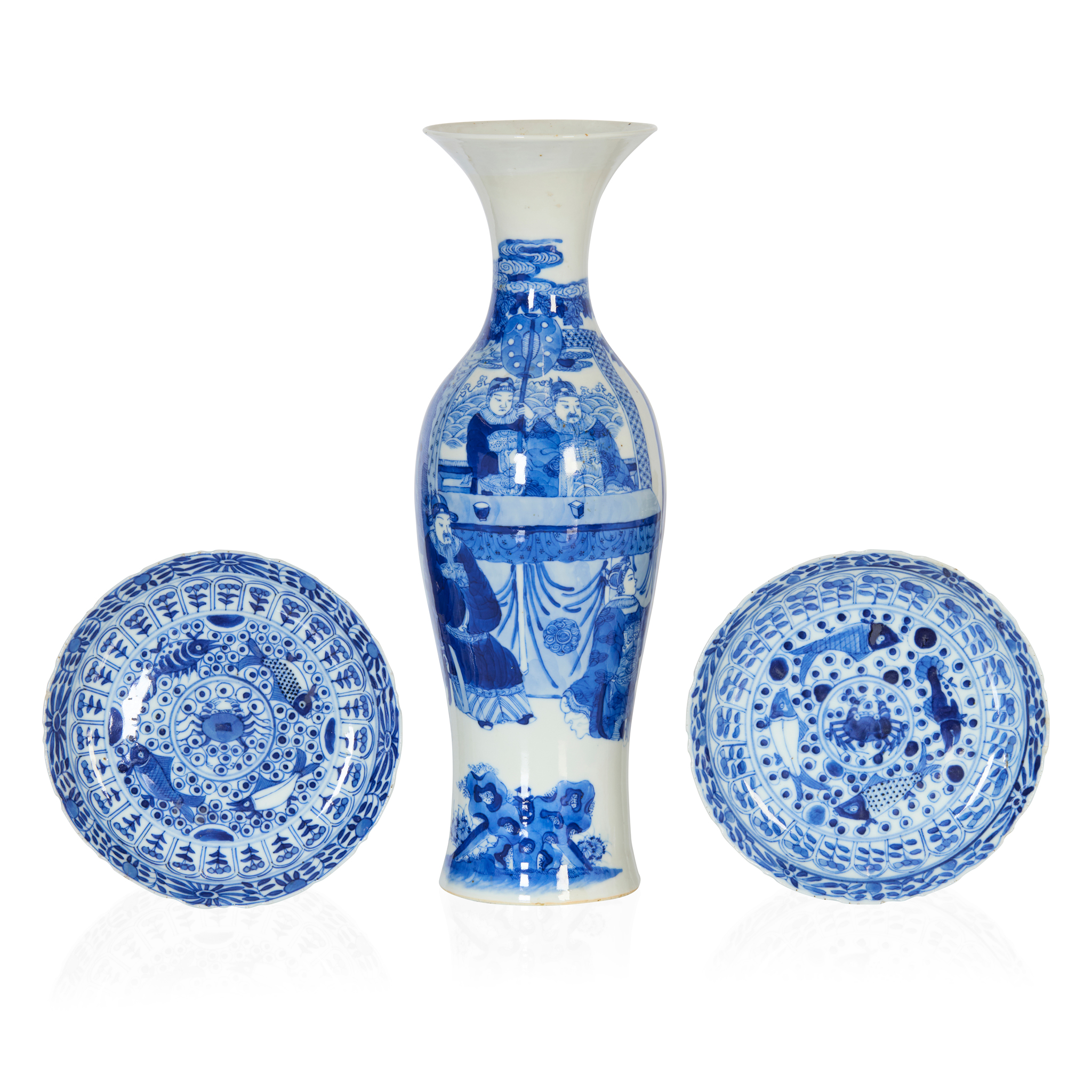 THREE CHINESE BLUE AND WHITE WARES