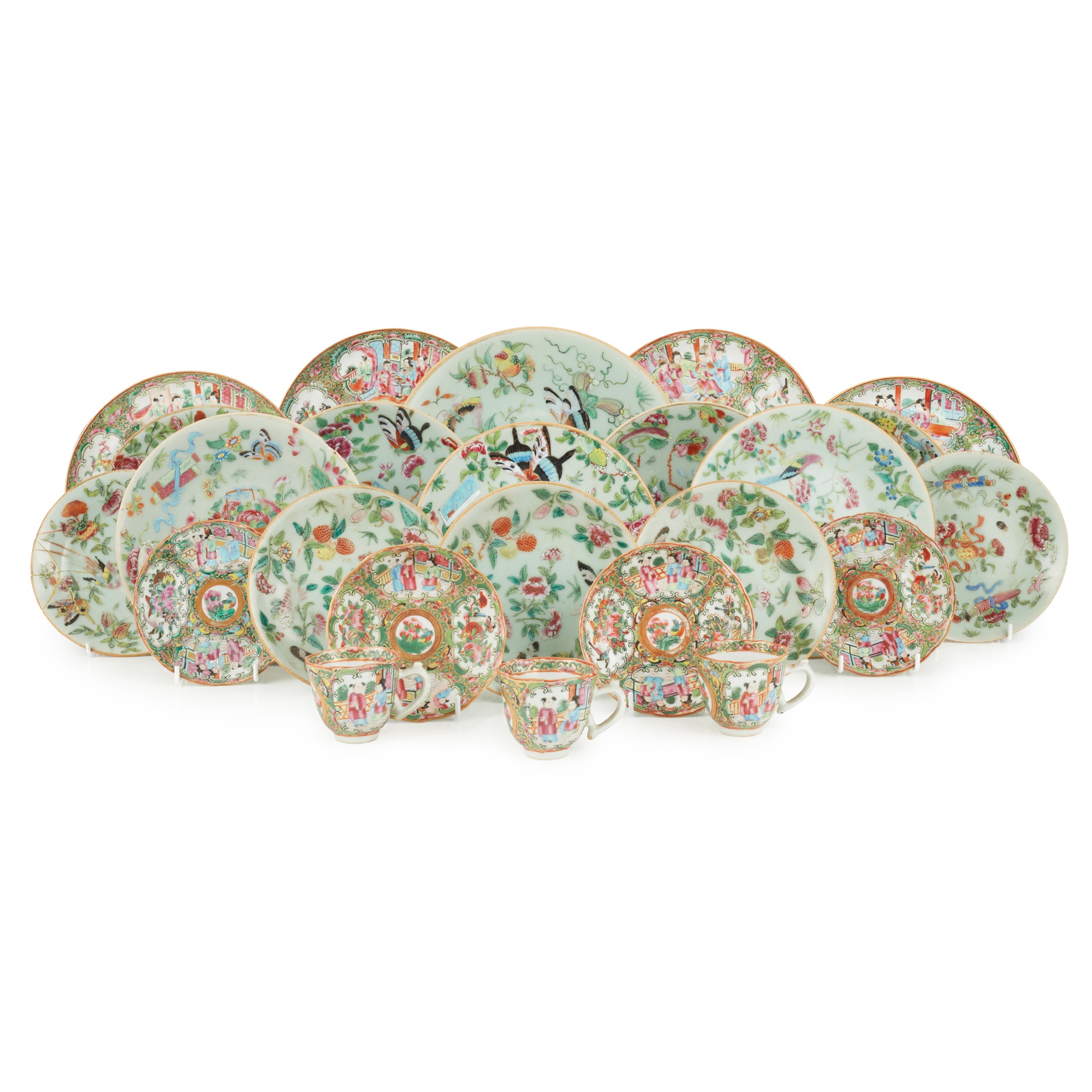 GROUP OF TWENTY-FIVE FAMILLE ROSE WARES